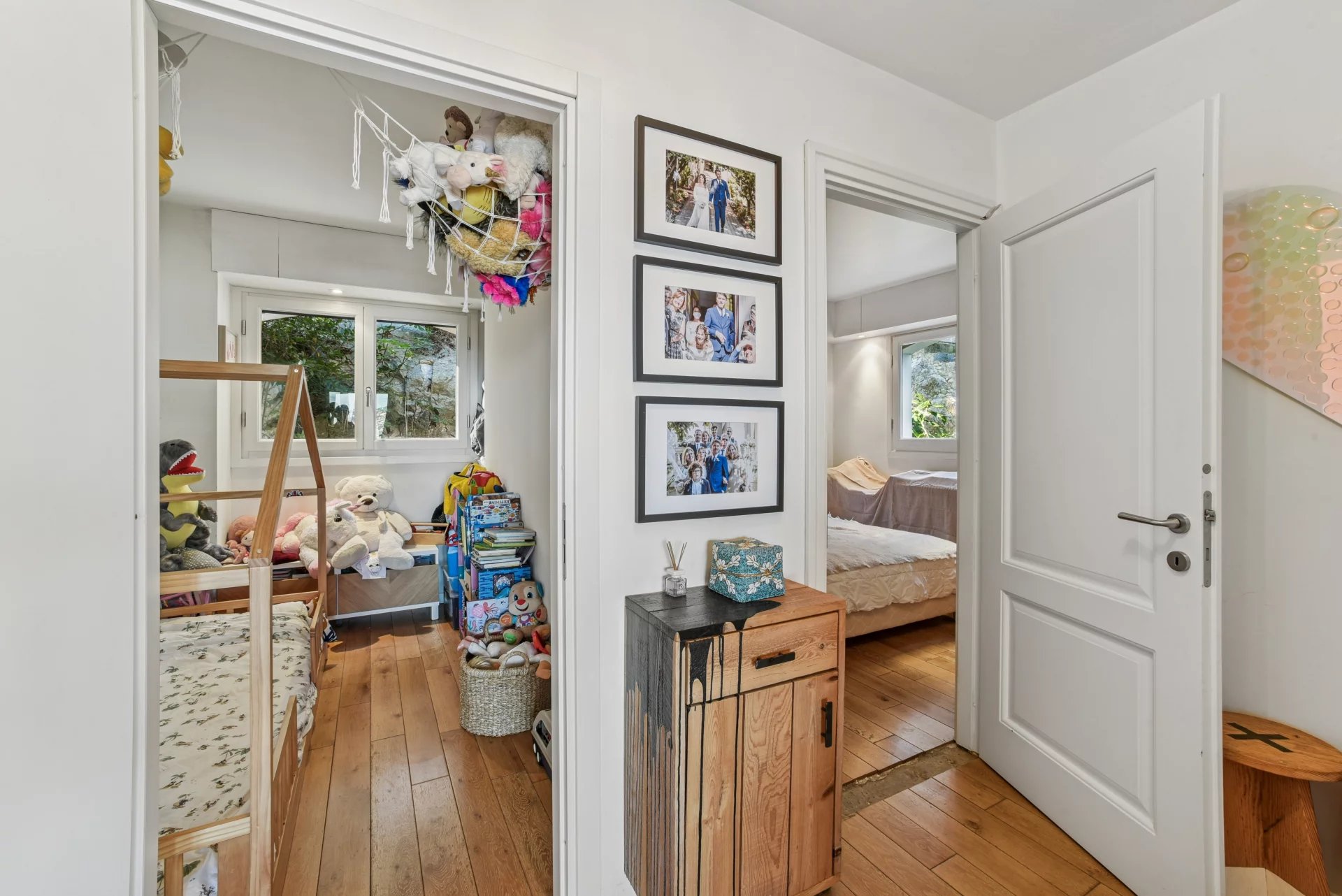 Dual apartment opportunity with open sea view, 41 m² of terraces, garage and parking