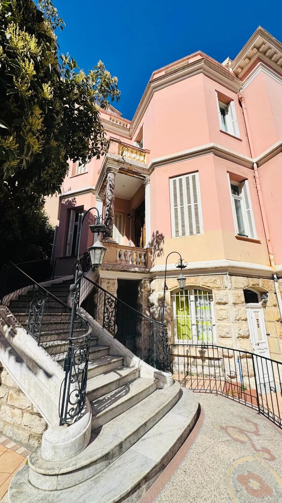 Sale Apartment Menton