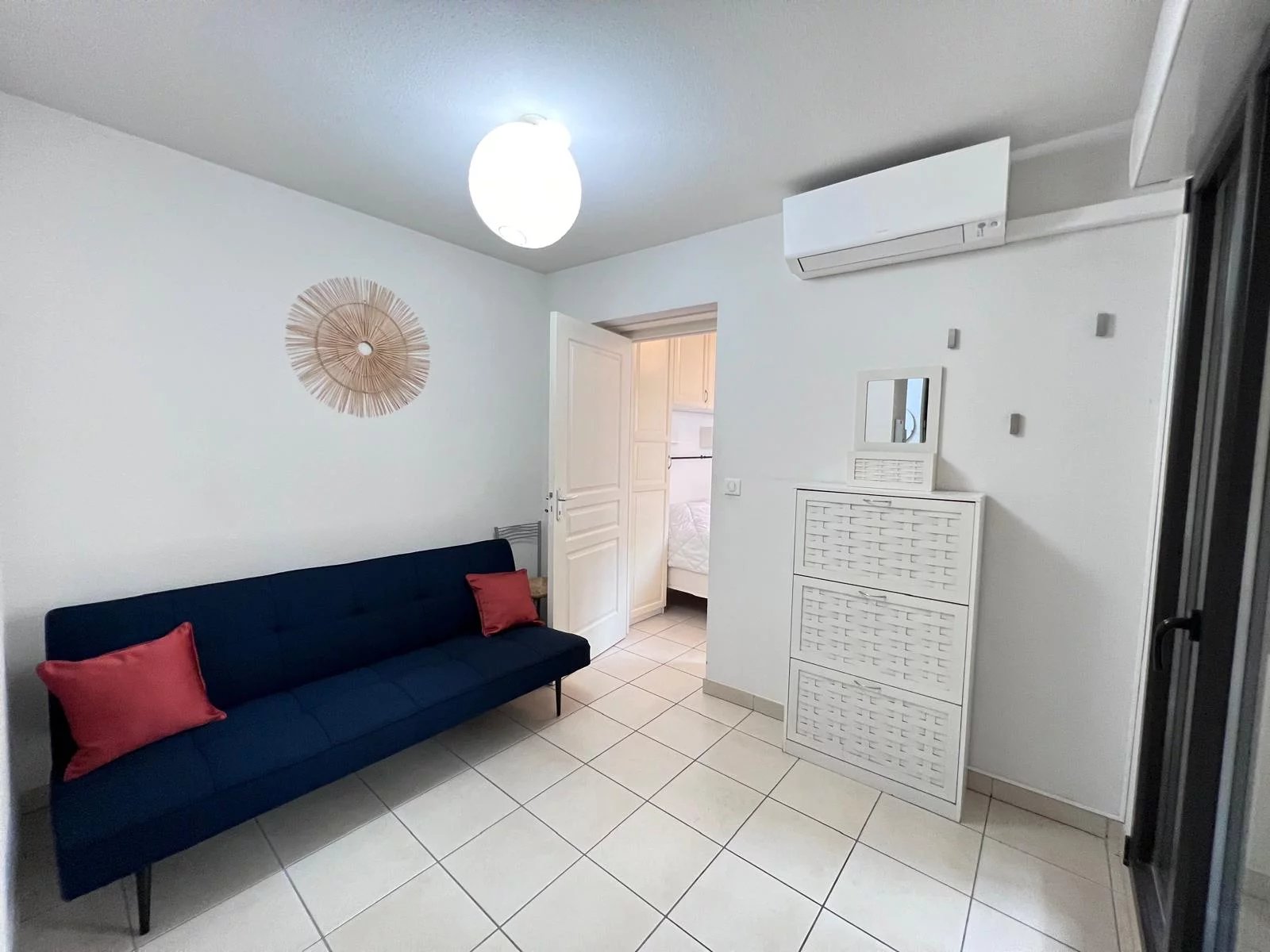 2 pièces gare routière