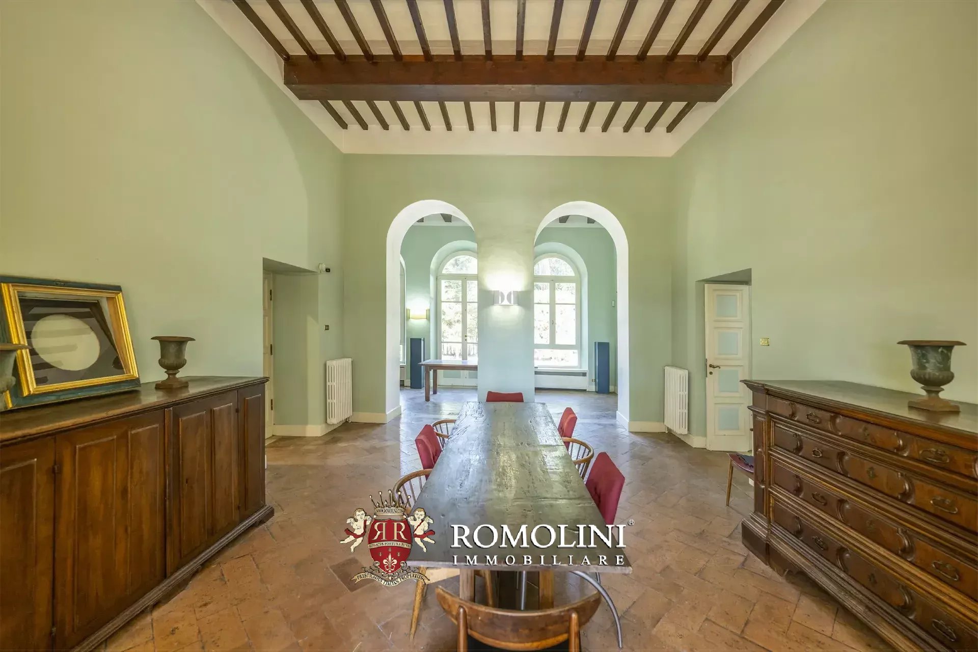 8 Bedroom Villa/Townhouse's Image 30