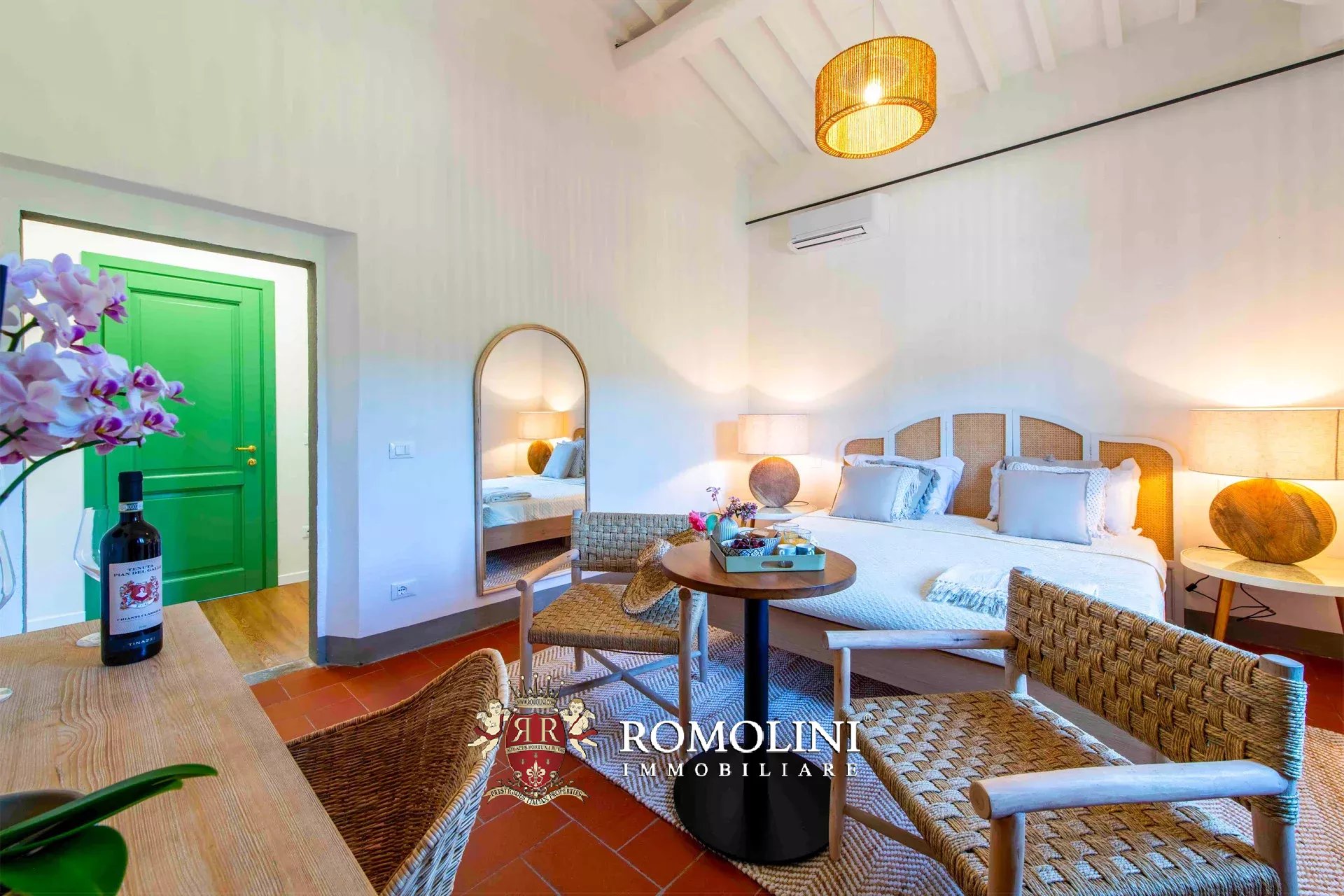 7 Bedroom Vineyard's Image 26