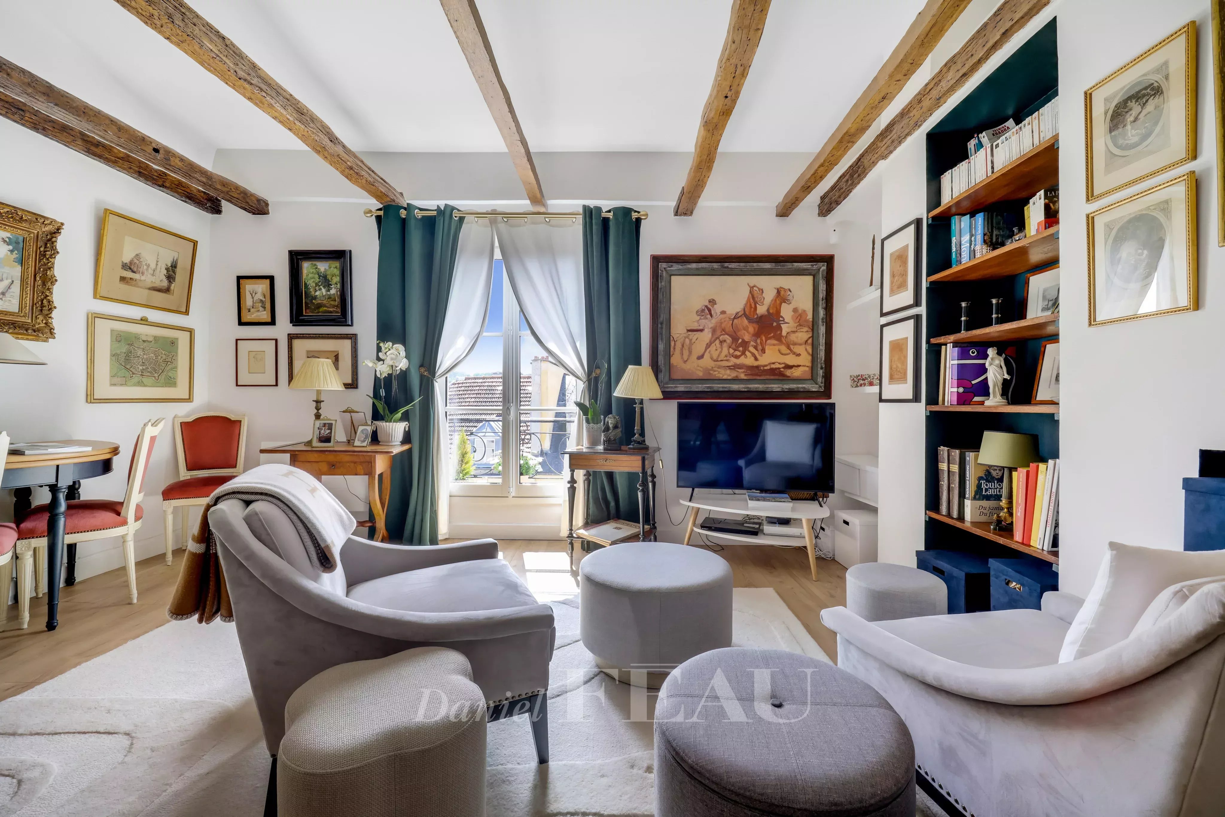 Versailles Saint Louis -  A delightful duplex apartment