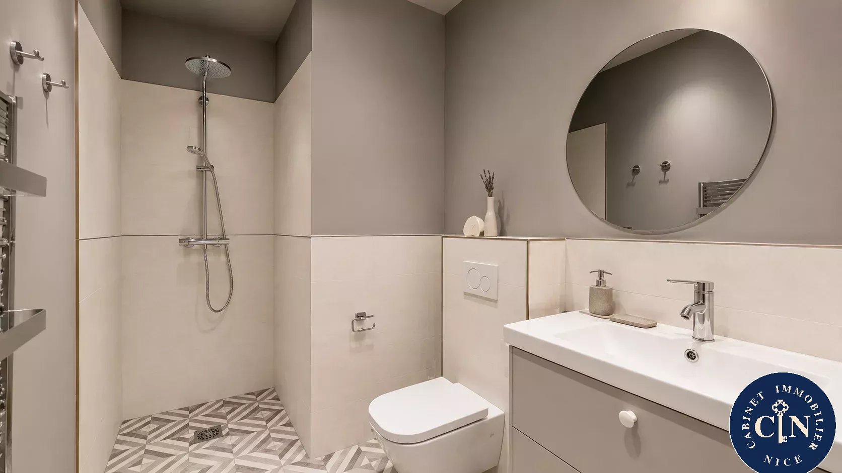 3 pièces 93 m² - Vue cathédrale plein sud - Jean Médecin — photo 8