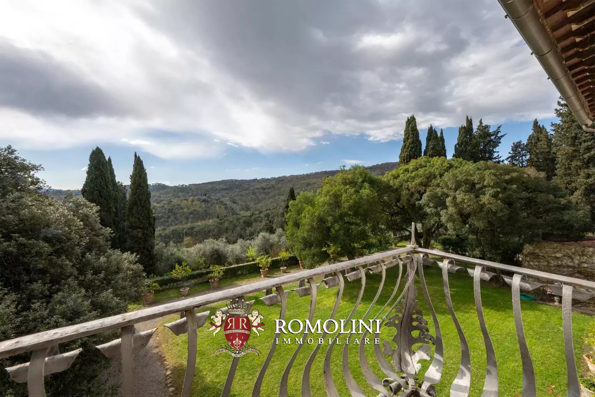 27 Bedroom Vineyard's Image 65