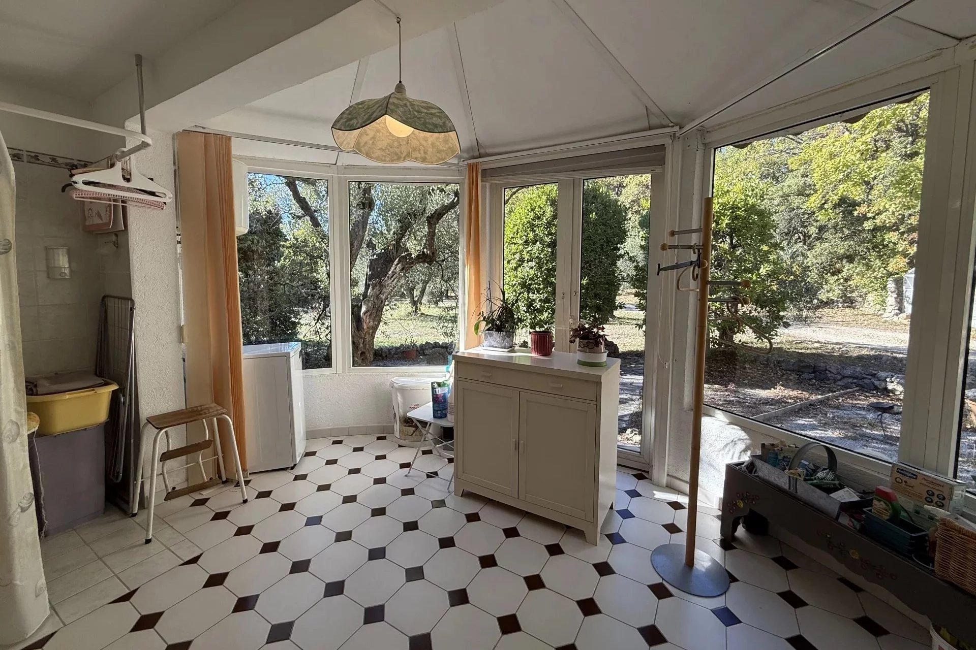 Single-storey villa with studio - Fayence