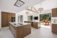 Spacious modern villa completely renovated — photo 5 of 7