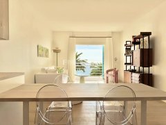 Seafront Apartment For Sale in Cannes — photo 1 of 7