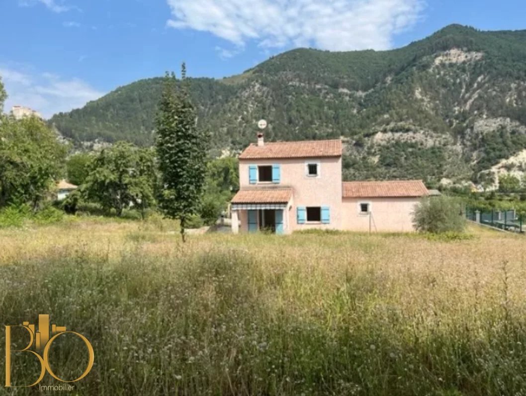 Charmante maison individuelle de 4P + 1520m2 de terrain + 2 Garages