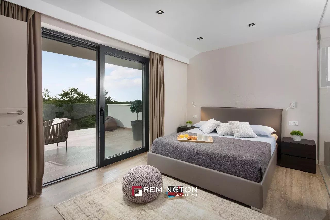 4 Bedroom Villa/Townhouse's Image 12