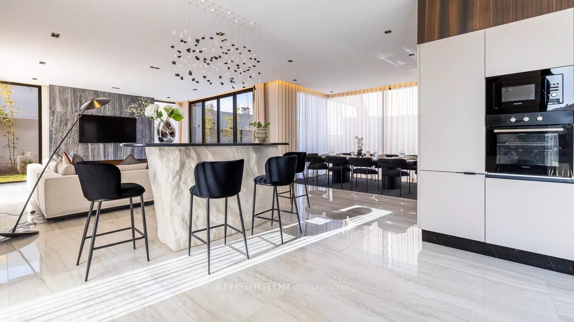 5 Bedroom Villa/Townhouse's Image 12