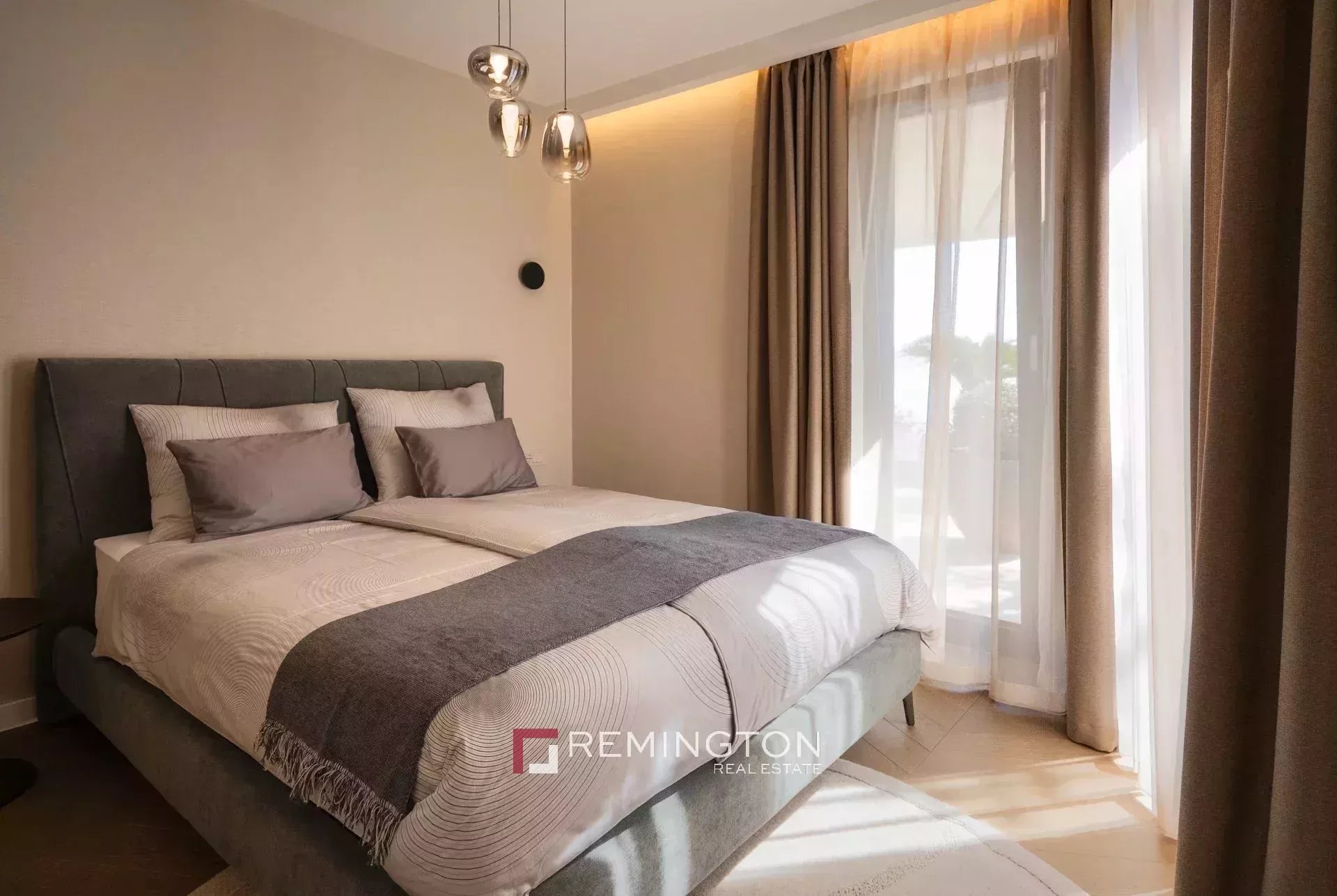 2 Bedroom Apartment/Flat's Image 4