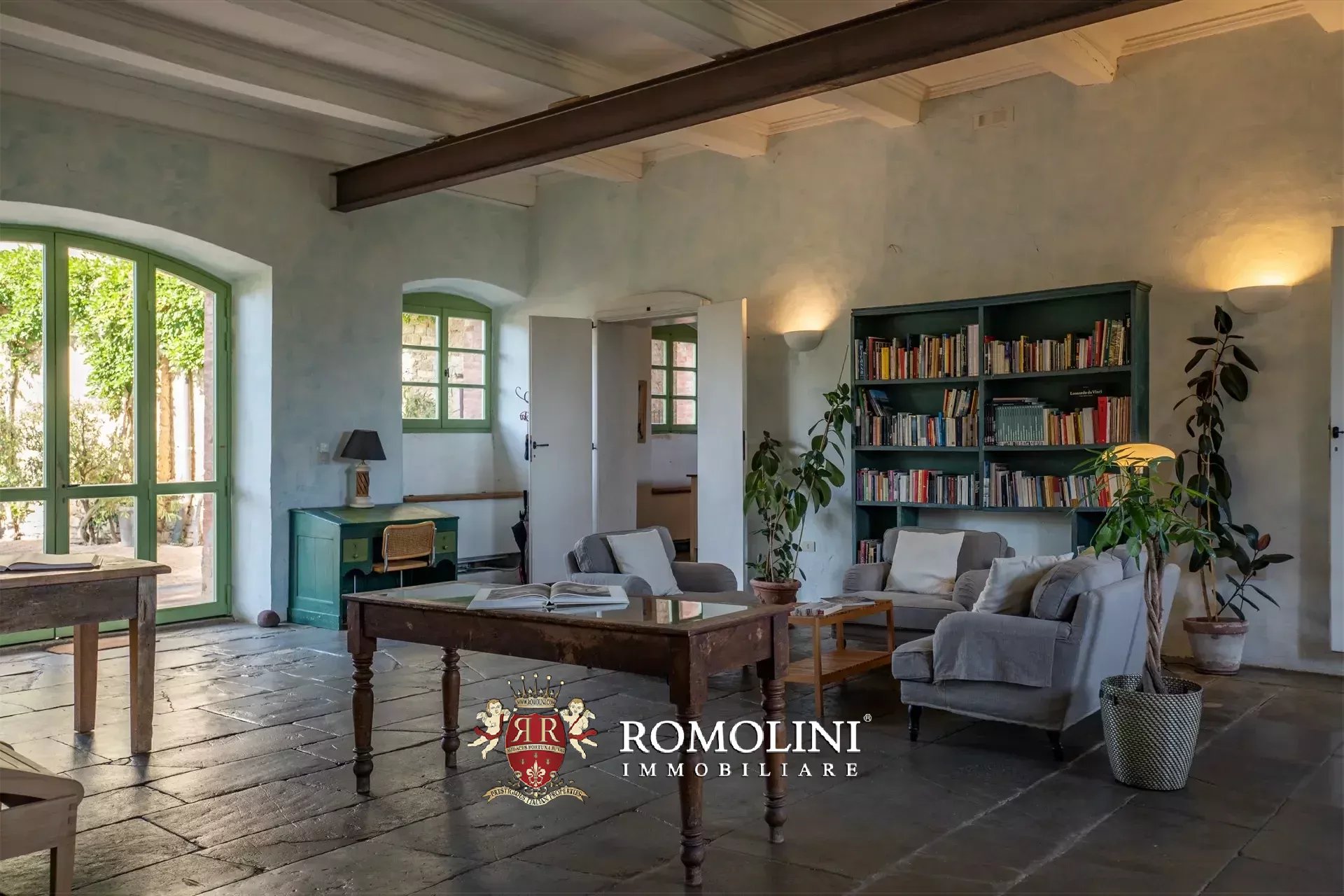 10 Bedroom Villa/Townhouse's Image 48