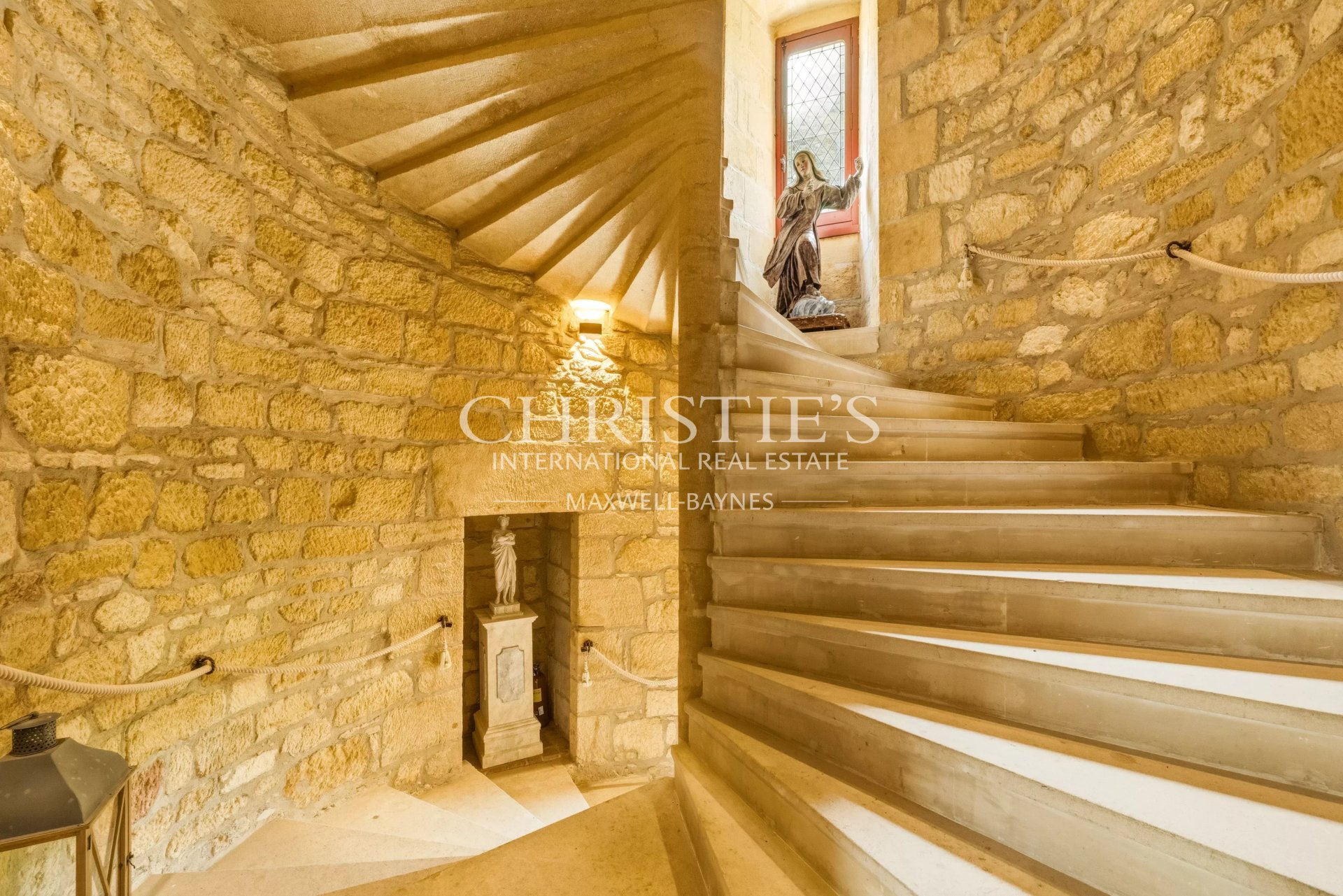 10 Bedroom Chateau's Image 13