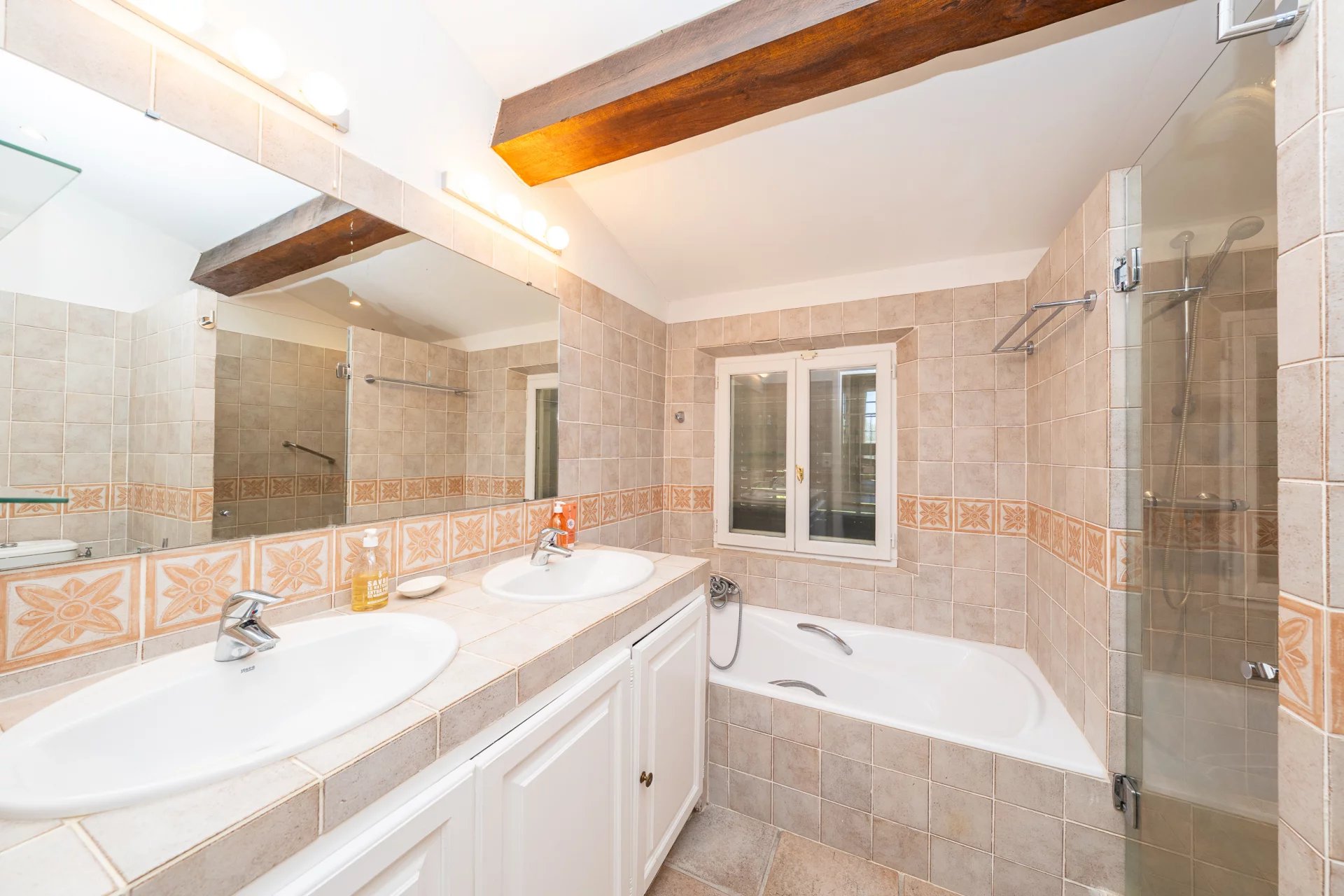 7950515-Propriété Opio