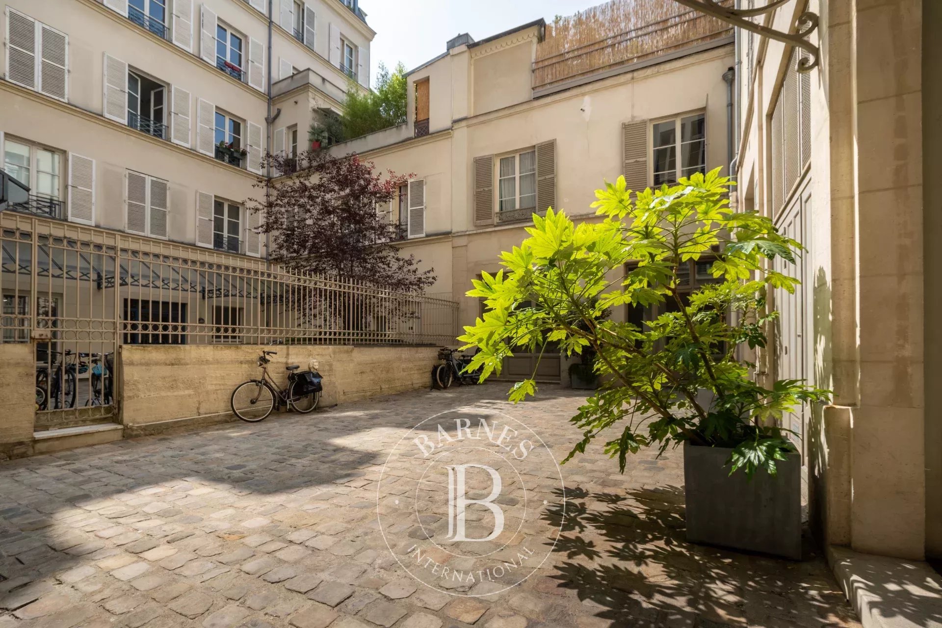 Daire Paris 10ème - picture 16