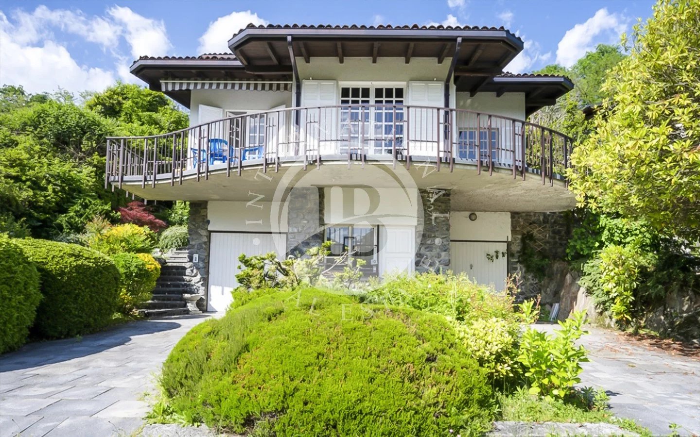 Villa in Mergozzo - view 1