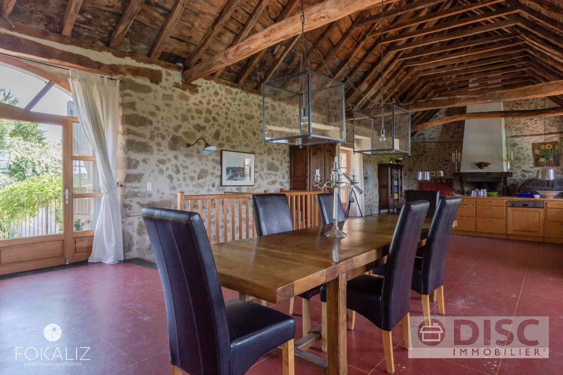 Dining room Tile High ceiling