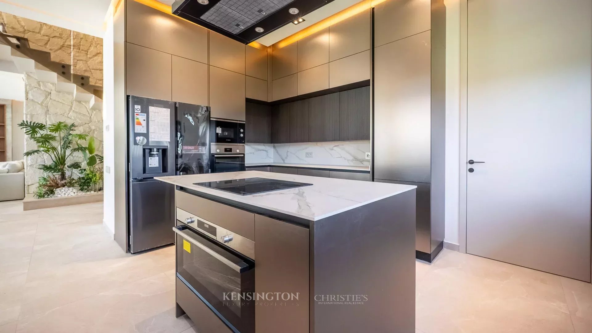 5 Bedroom Villa/Townhouse's Image 12