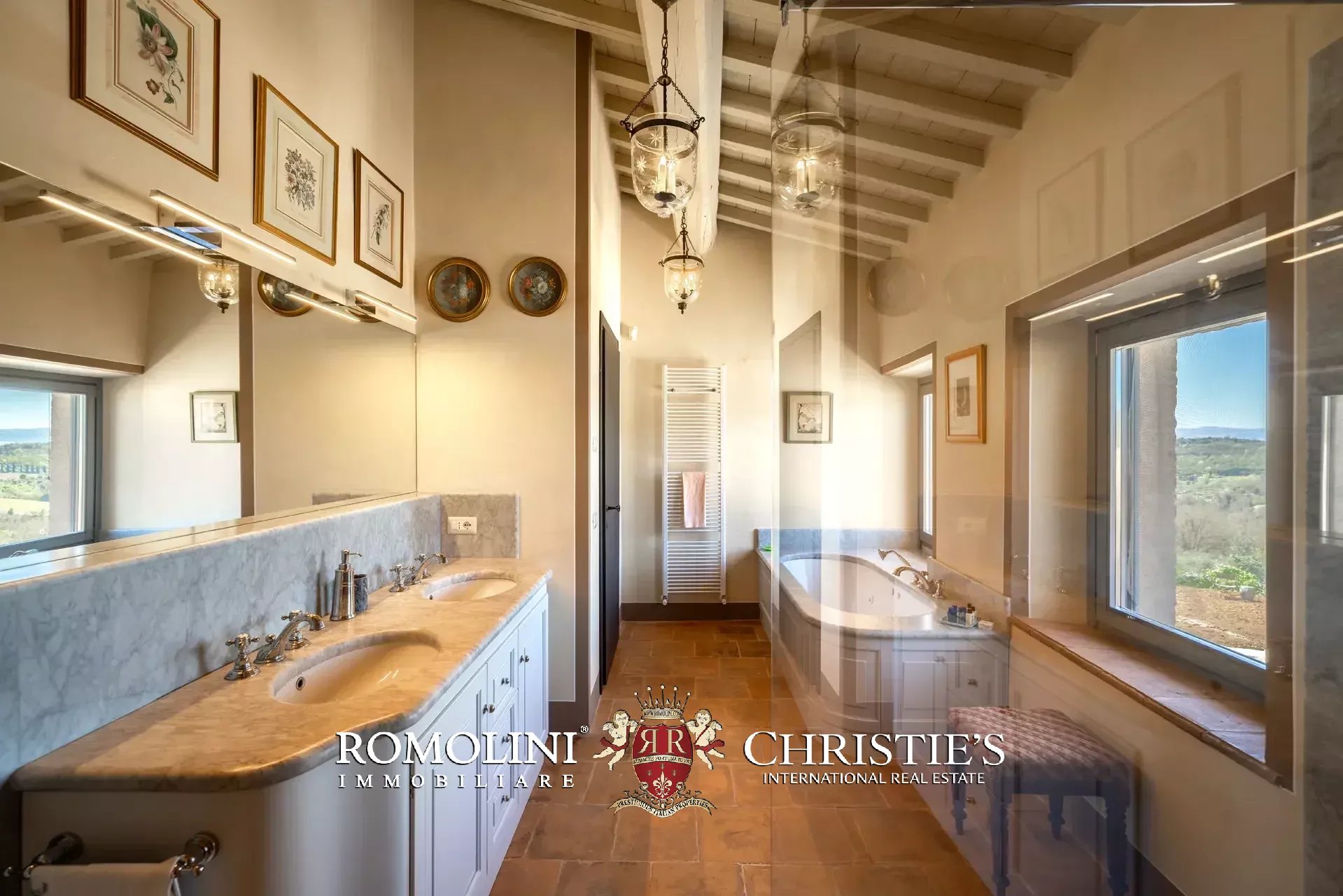 6 Bedroom Villa/Townhouse's Image 97