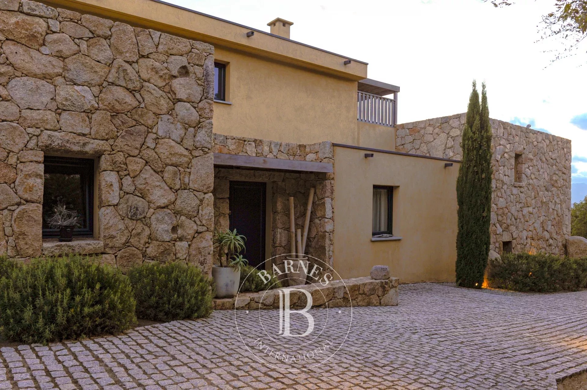 Villa Sainte-Lucie-de-Porto-Vecchio  -  ref 3573768 (picture 2)