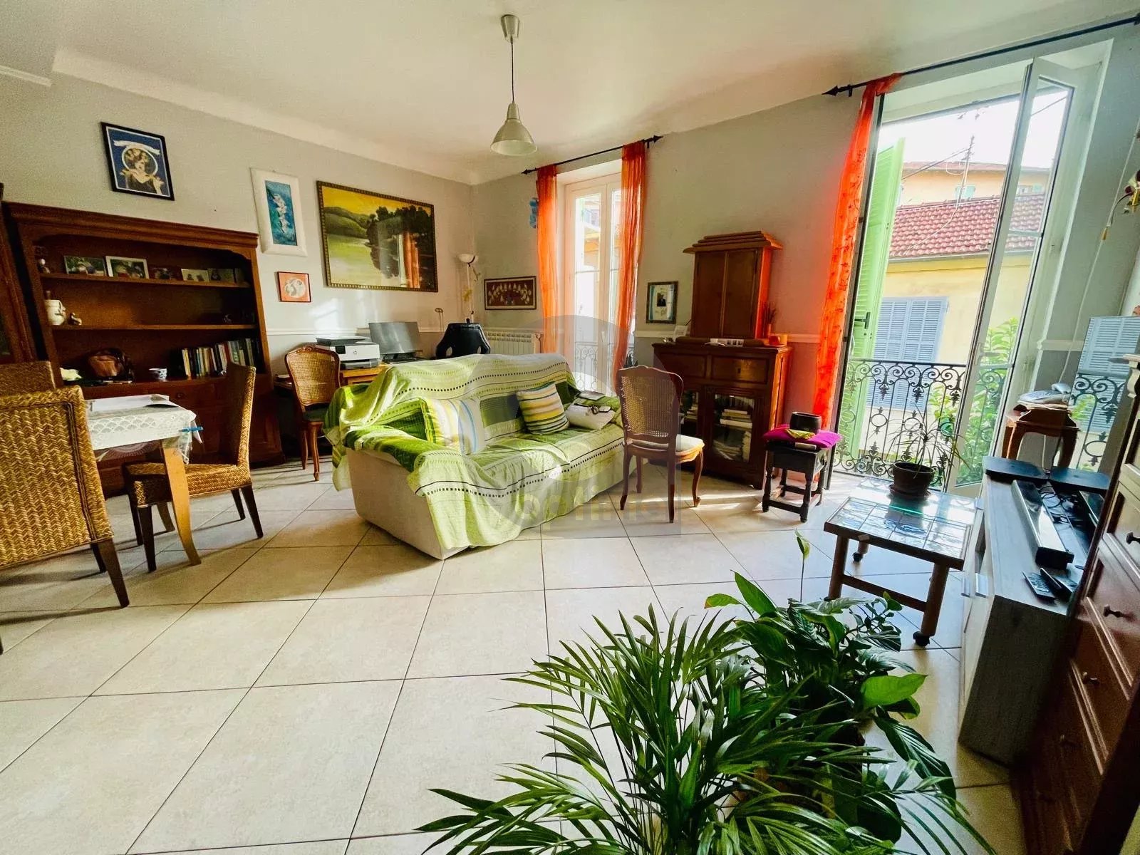 3P Menton Central 64.86m² DERNIER ETAGE.