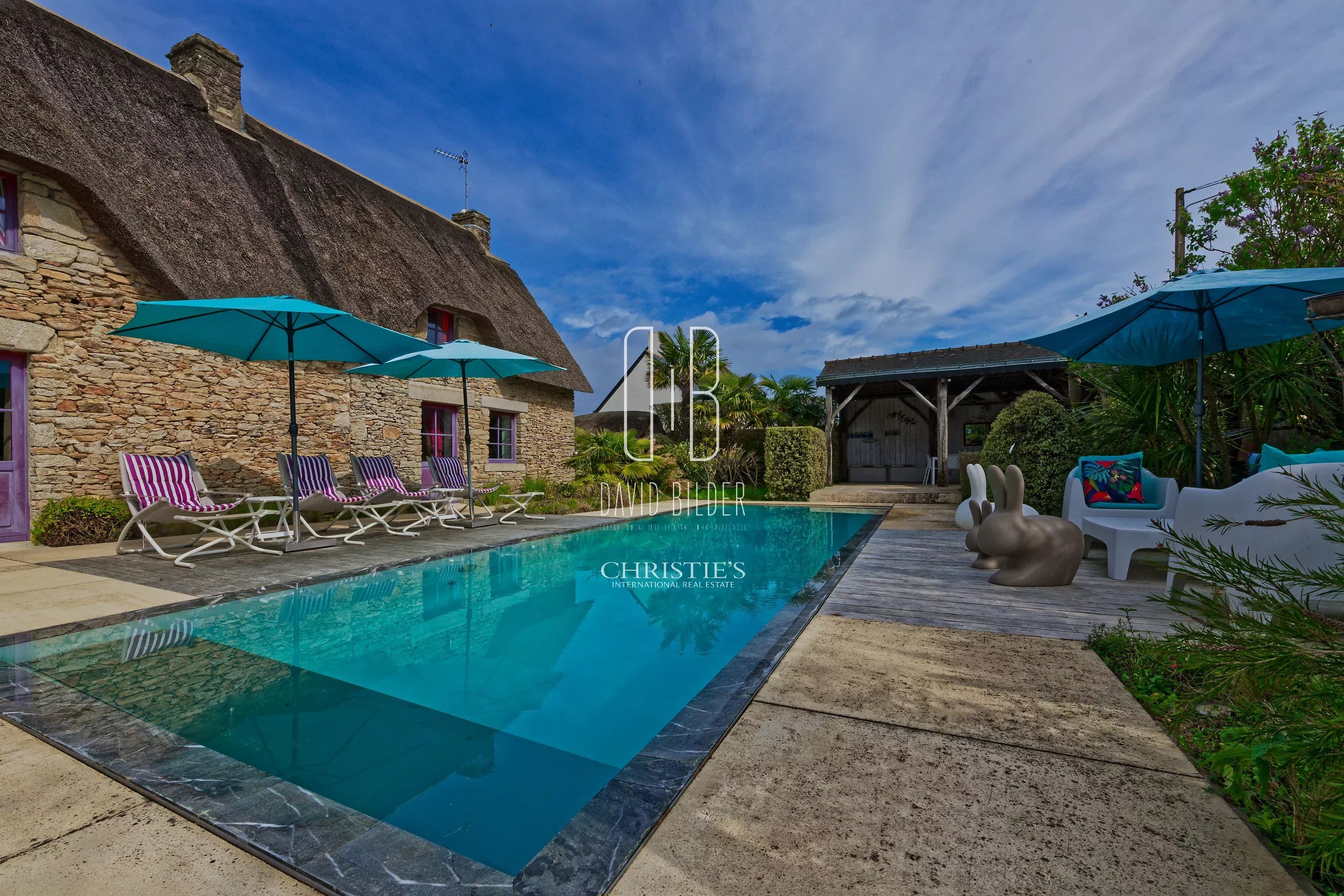 Serenity Cottage — Sole Agency — Stone thatched cottage with mirror pool | Guérande Peninsula