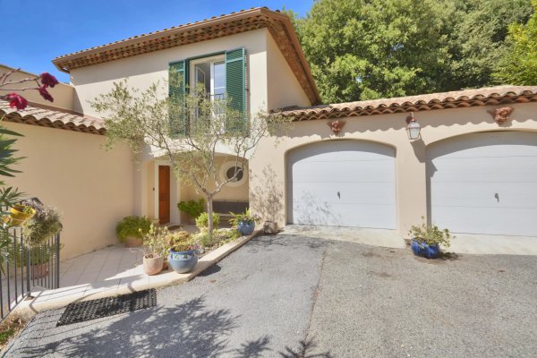 Chateauneuf Provencal Villa for sale with Panoramic Views — photo 3
