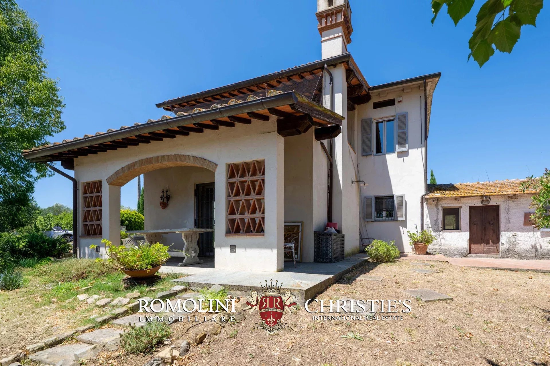 6 Bedroom Villa/Townhouse's Image 14