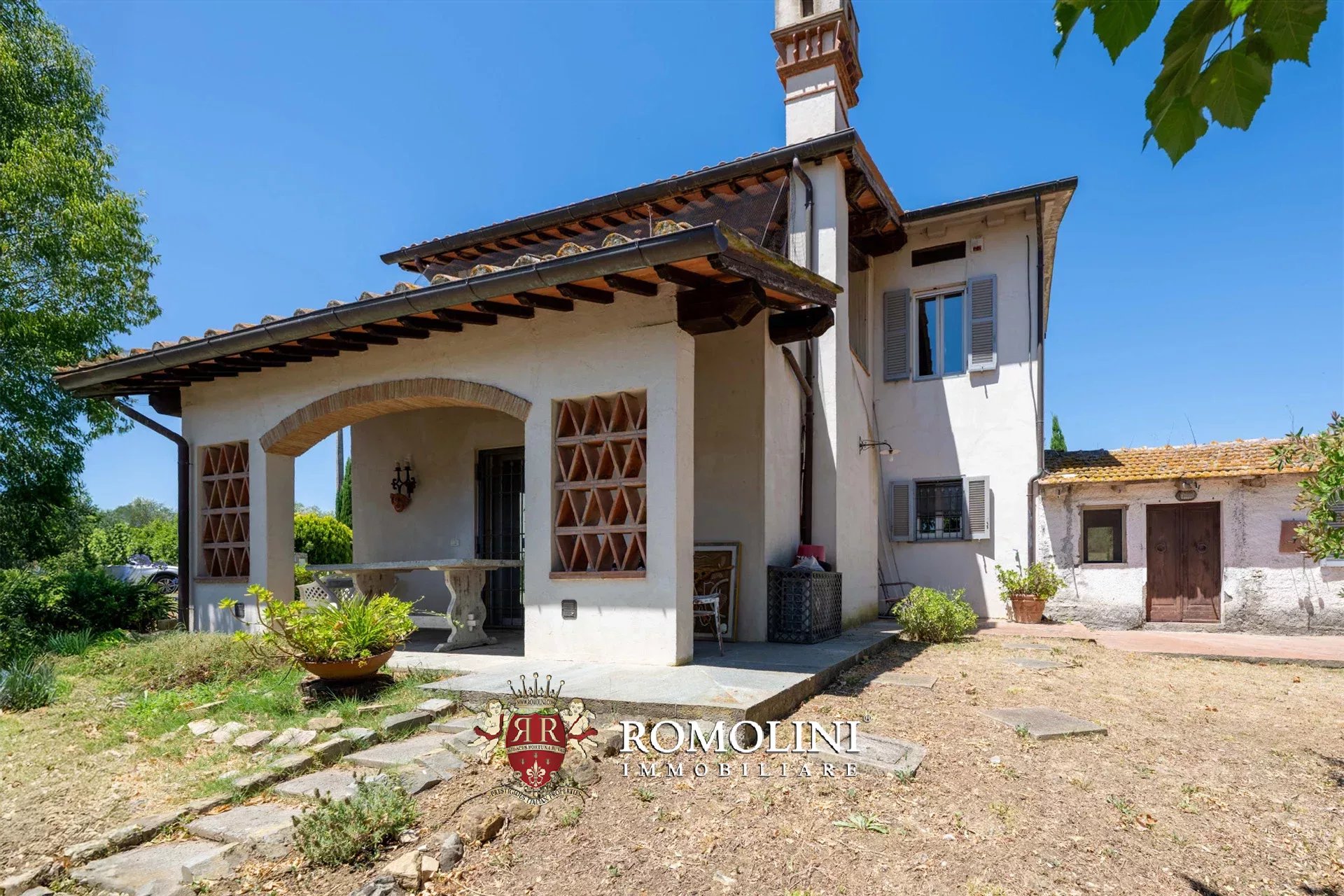 6 Bedroom Villa/Townhouse's Image 14