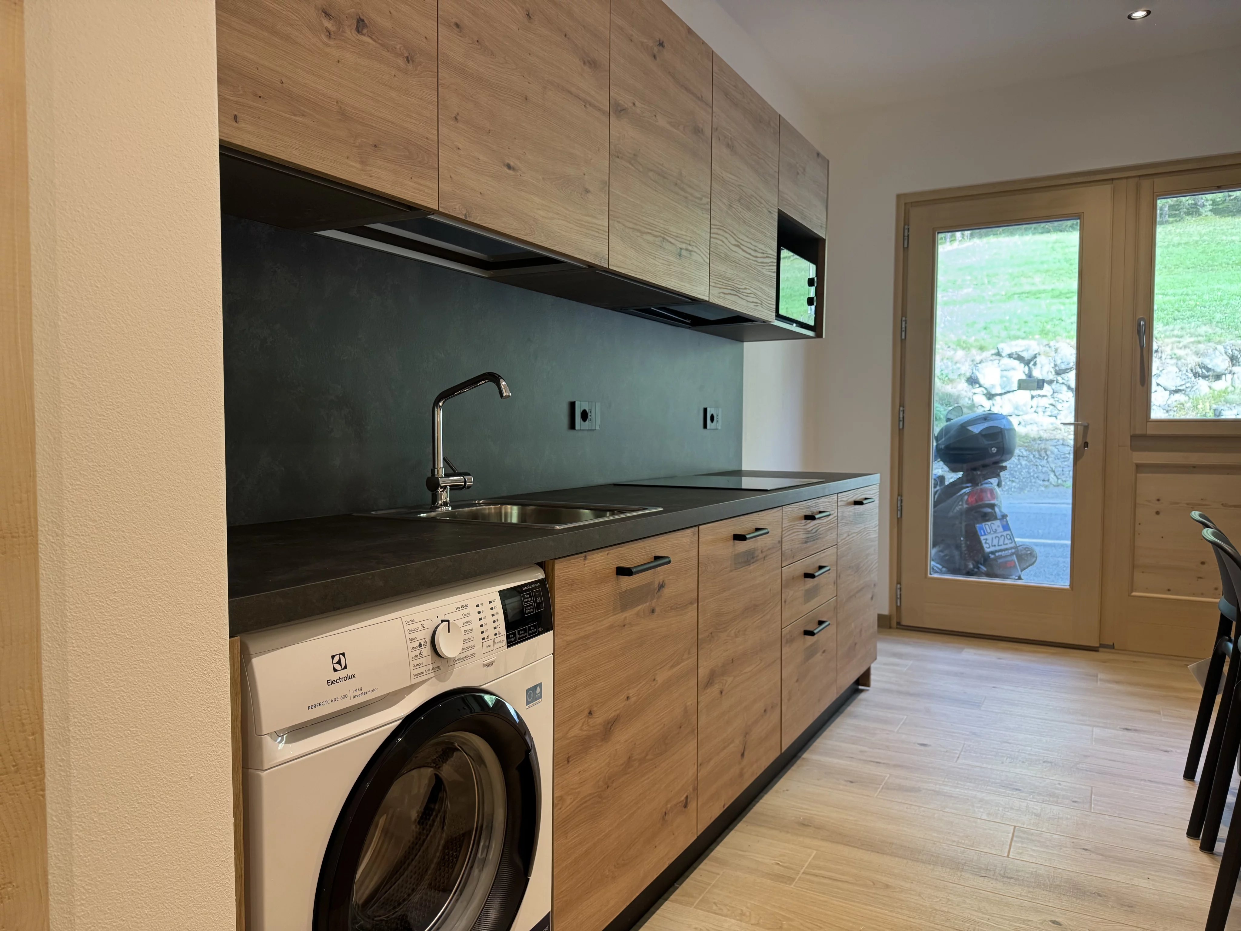 NEW STUDIO APARTMENT WITH PARKING SPACE — photo 14