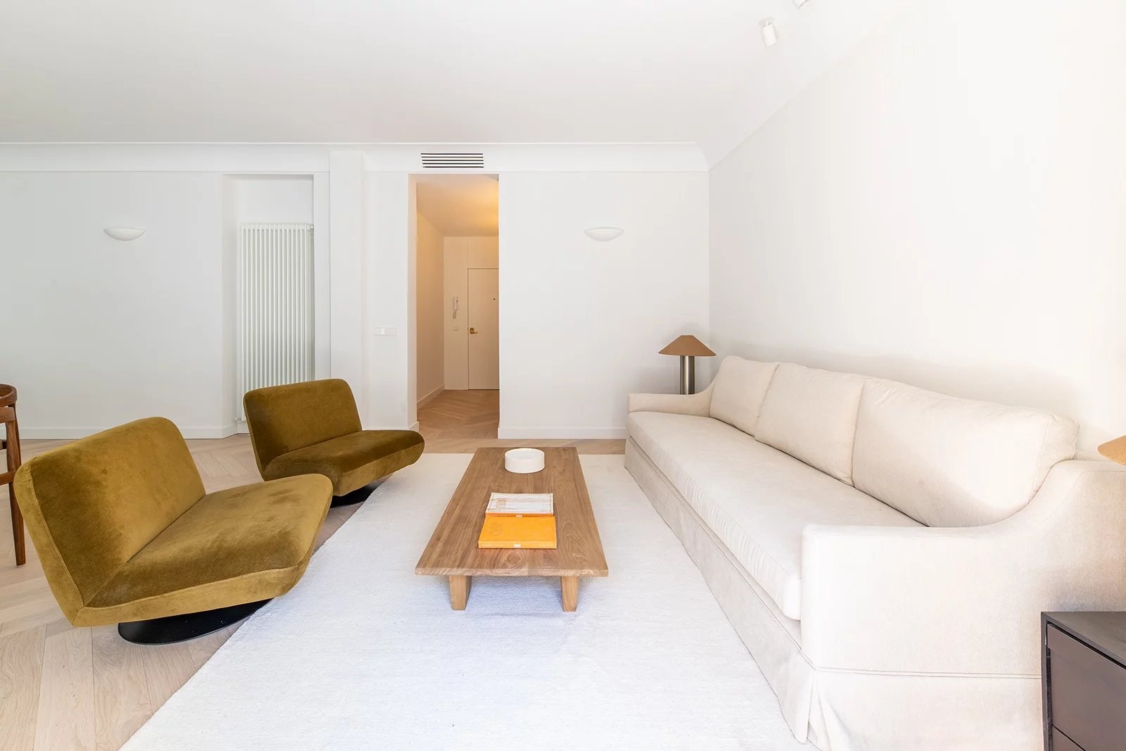 Exclusive exterior home with terrace in the Salamanca neighborhood