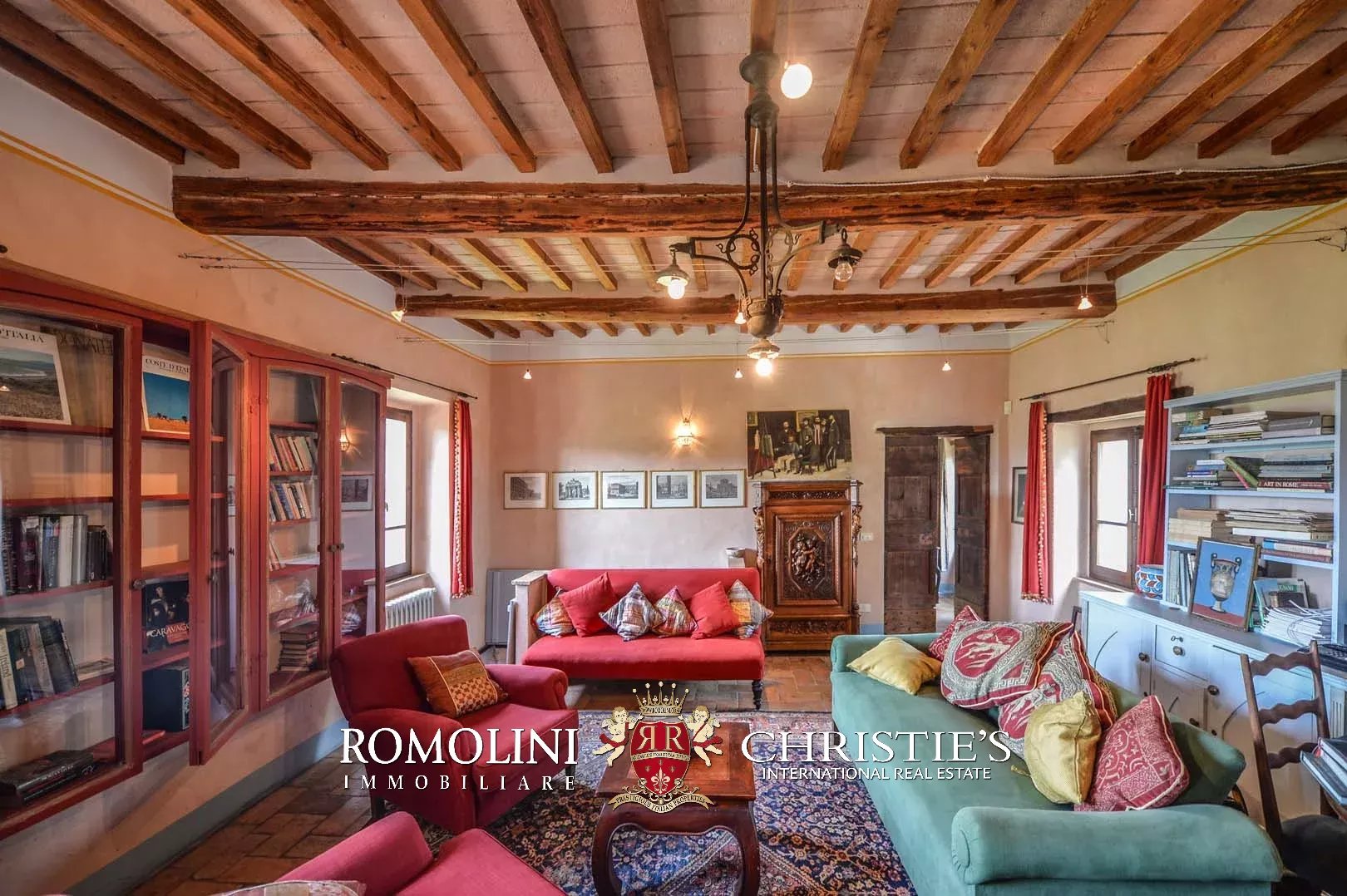 6 Bedroom Villa/Townhouse's Image 31