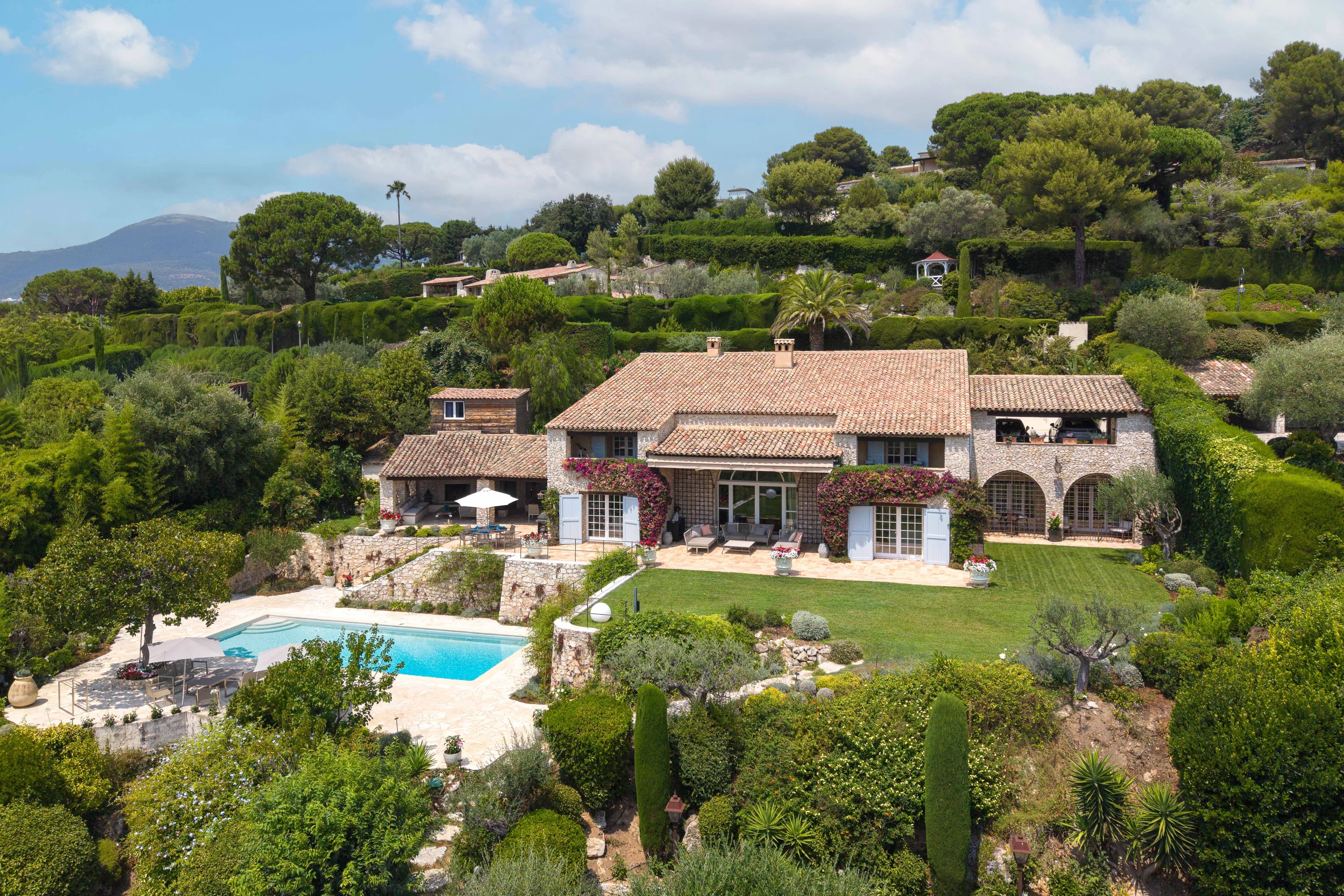 L'Excellence d'une villa d'architecte face à la Méditerranée