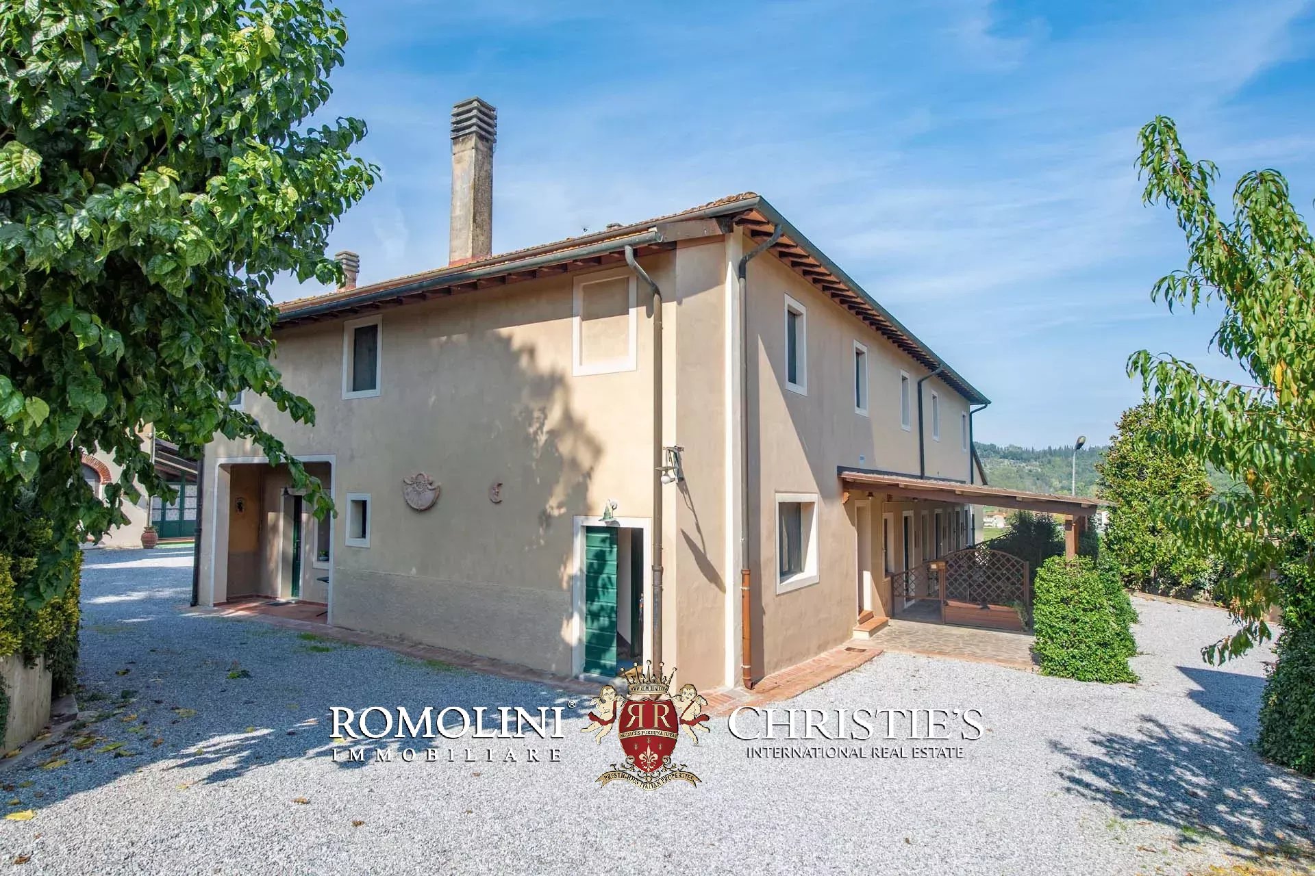 22 Bedroom Vineyard's Image 8