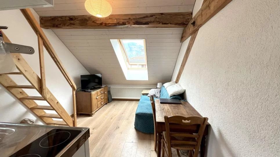 Terrain à vendre avec potentiel de développement !