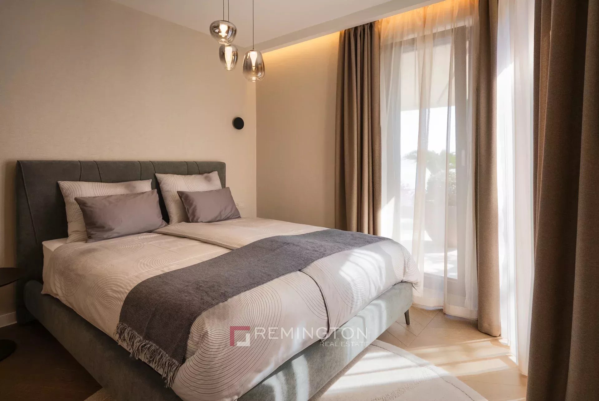 2 Bedroom Apartment/Flat's Image 4