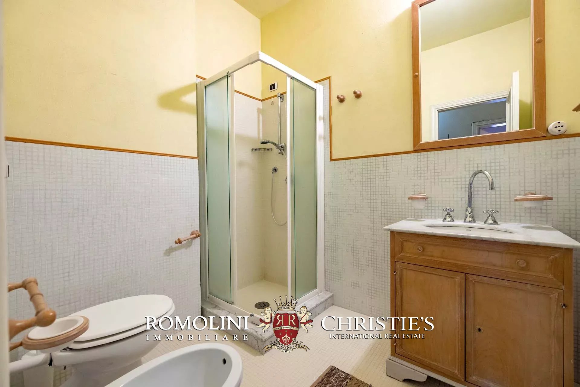 15 Bedroom Villa/Townhouse's Image 62