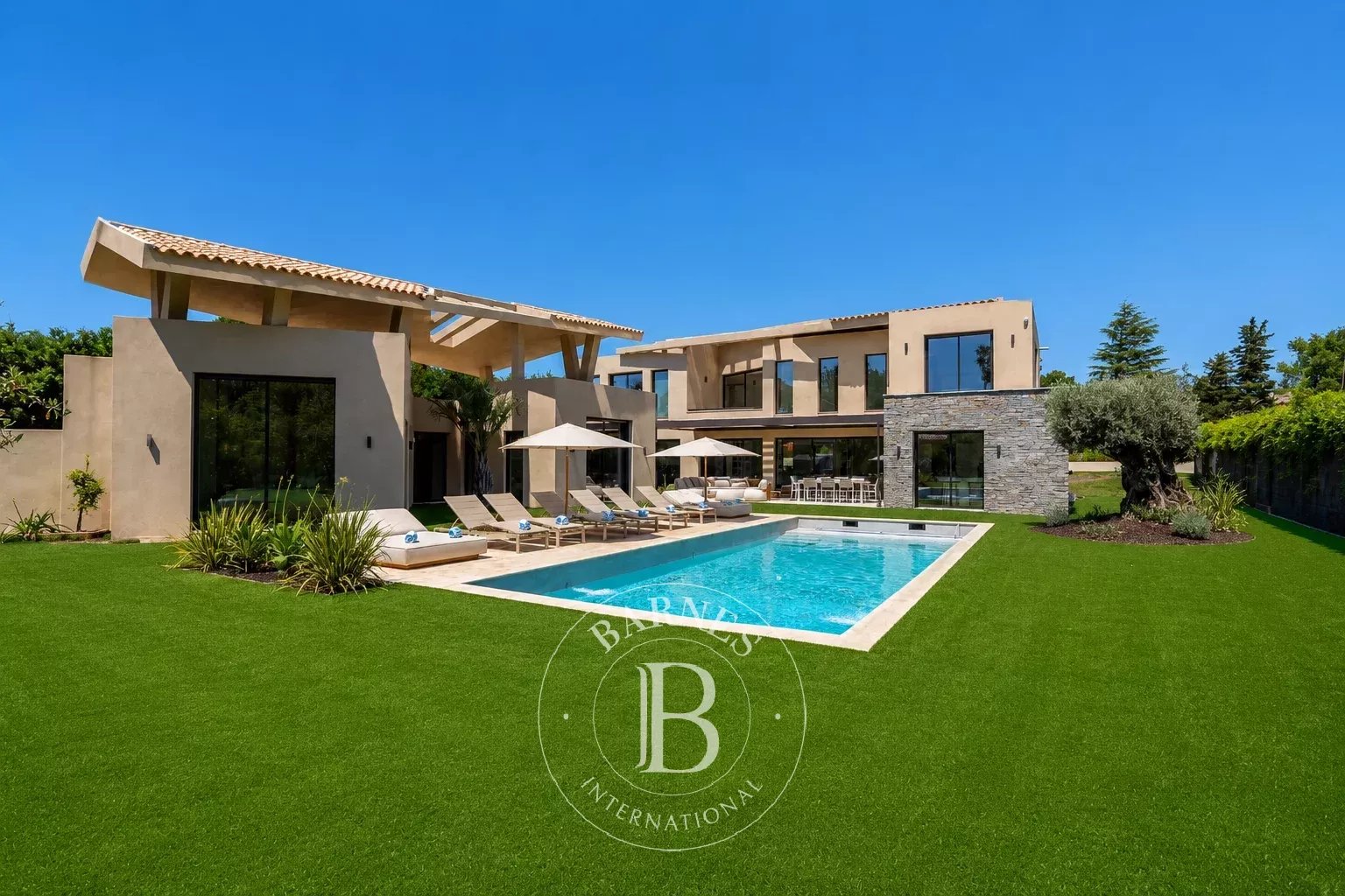 Villa Grimaud  -  ref 87067704 (picture 2)