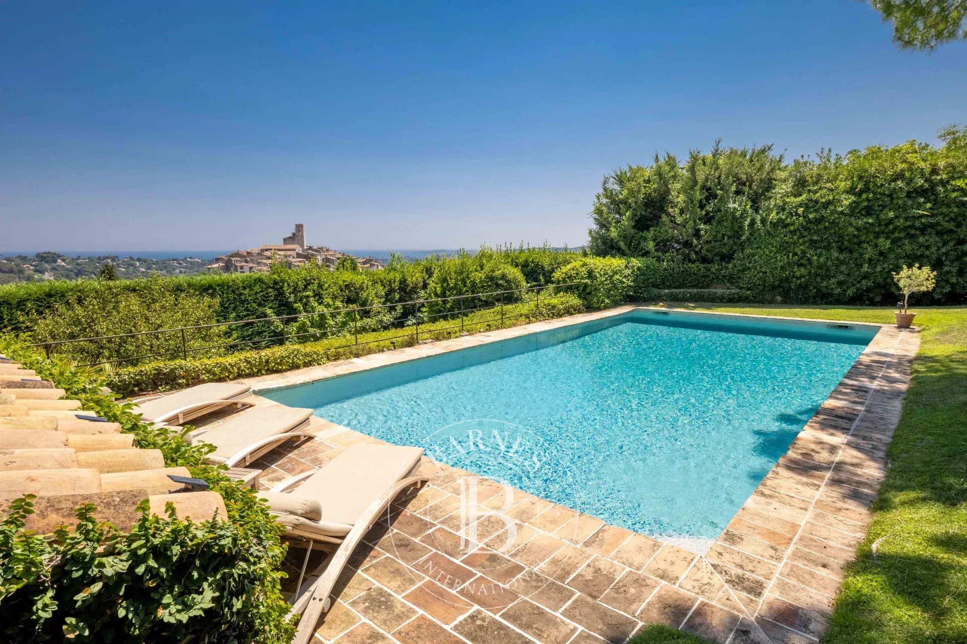 Villa Saint-Paul-de-Vence  -  ref 84339084 (picture 1)