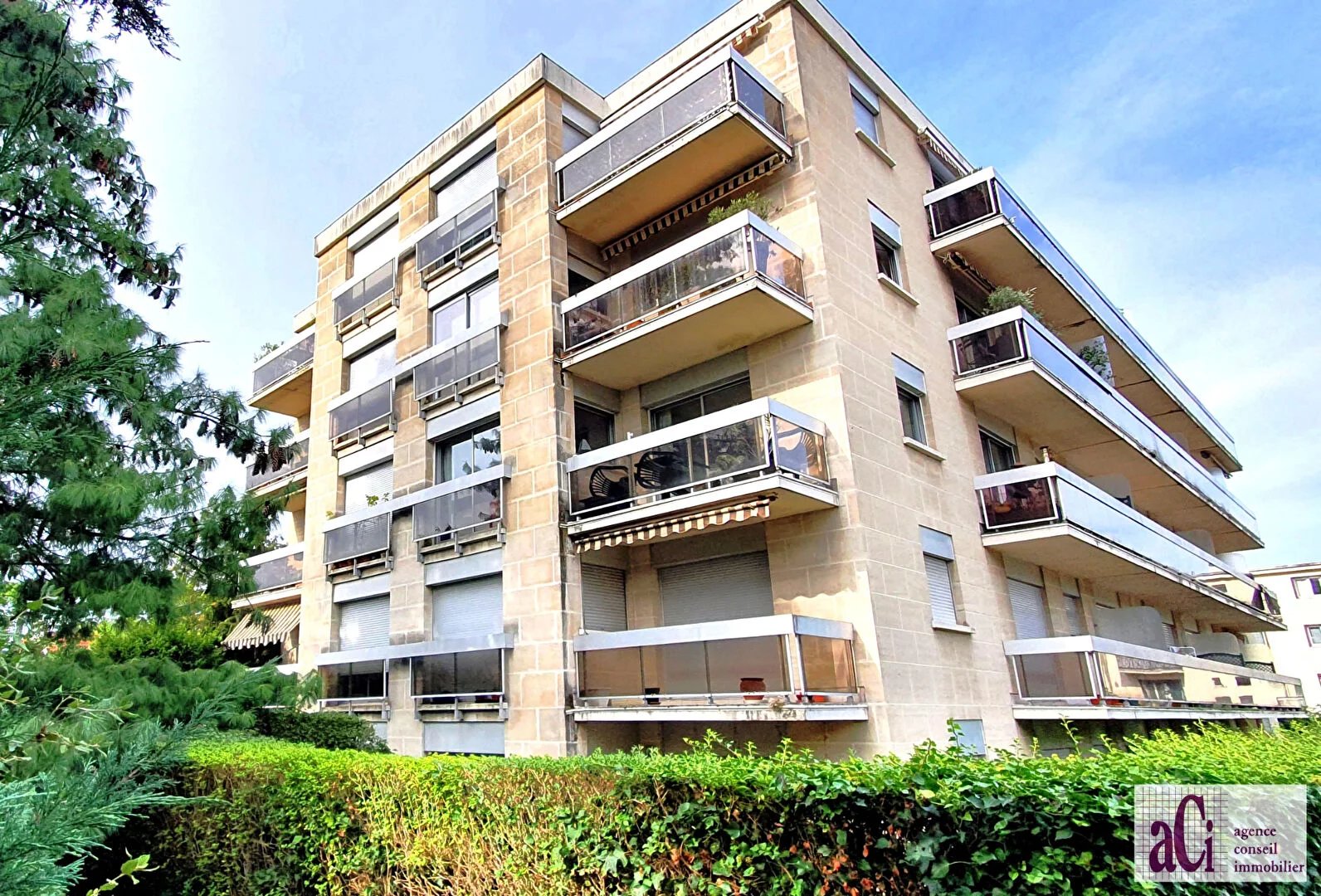 Appartement L Hay Les Roses 2 pièce(s)