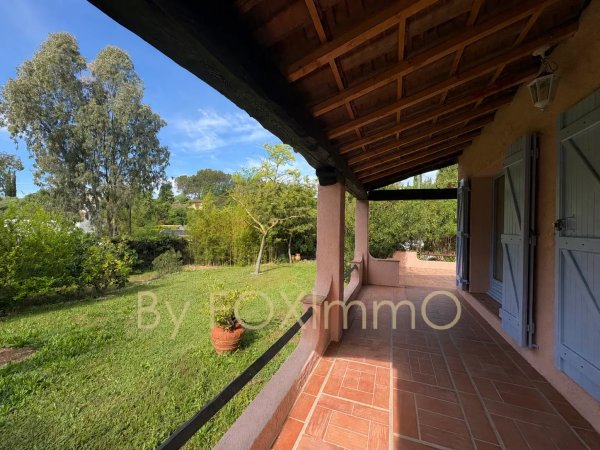 Single-story house in a quiet area – 6 rooms – Flat land of 1,500 m² — photo 3