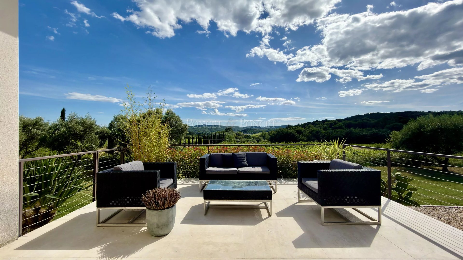 5 Bedroom Villa/Townhouse's Image 11