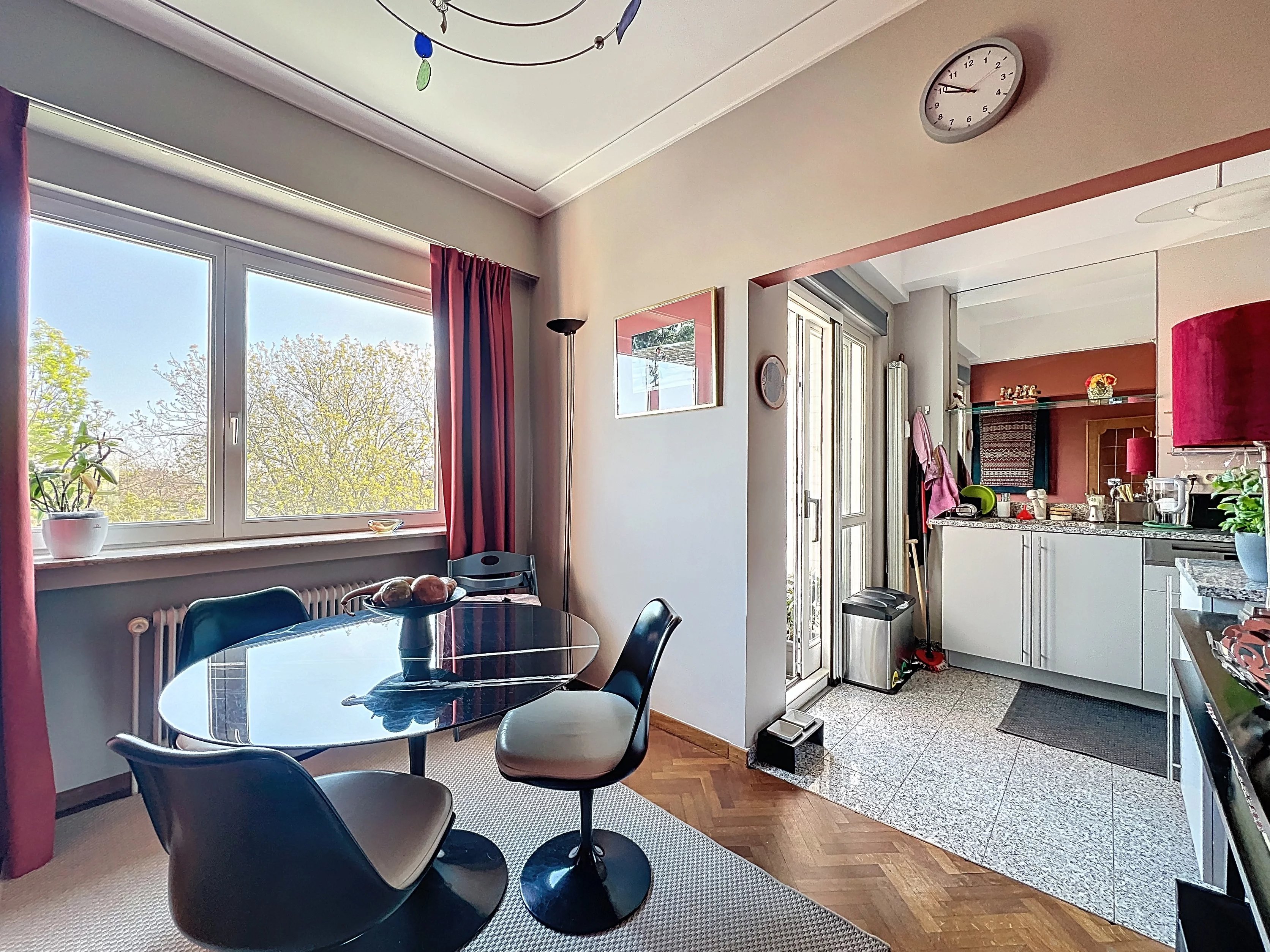 Mooi appartement met terrassen en parking