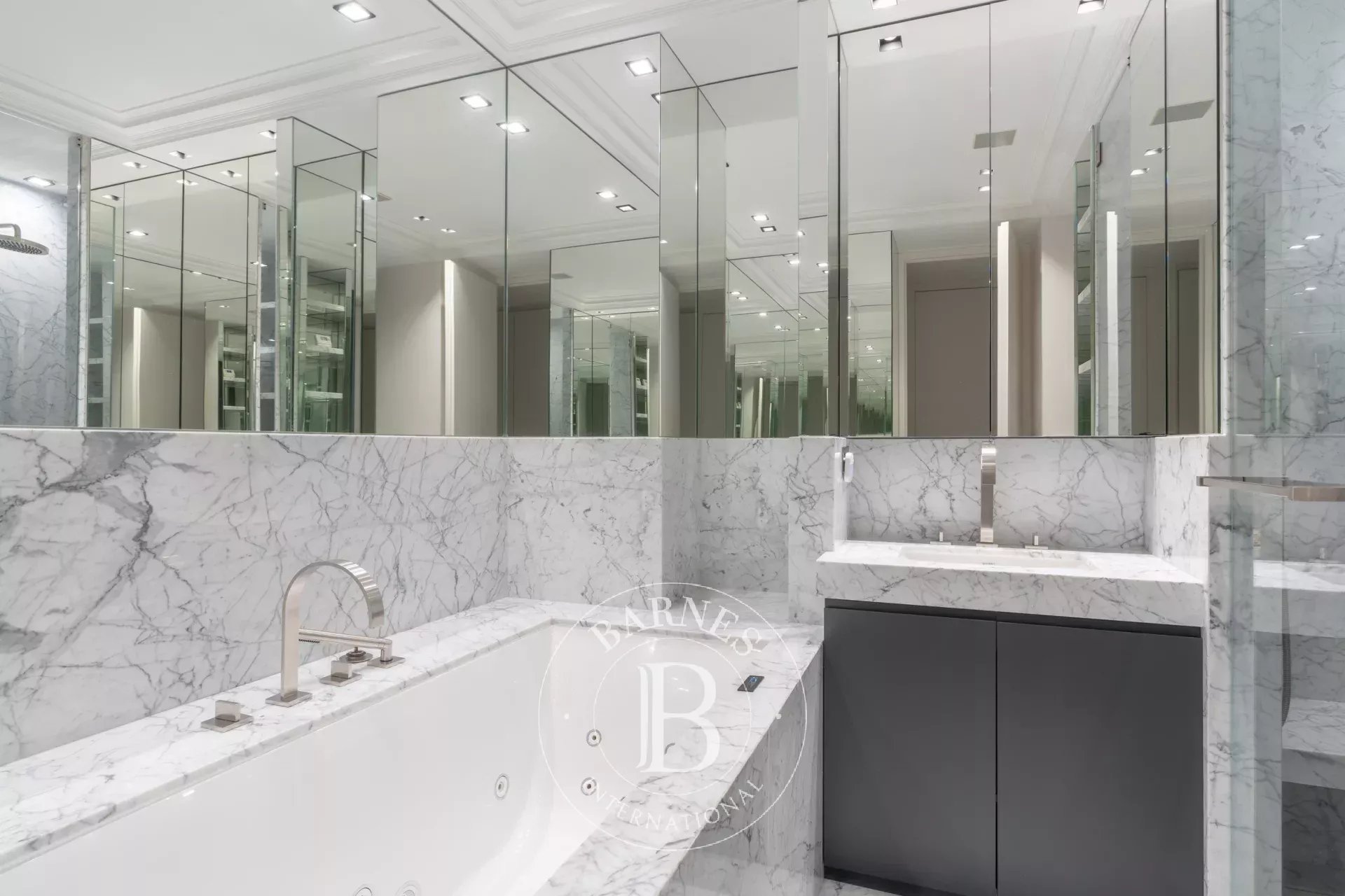 Neuilly-sur-Seine  - Appartement 6 Pi&egrave;ces 4 Chambres - picture 19