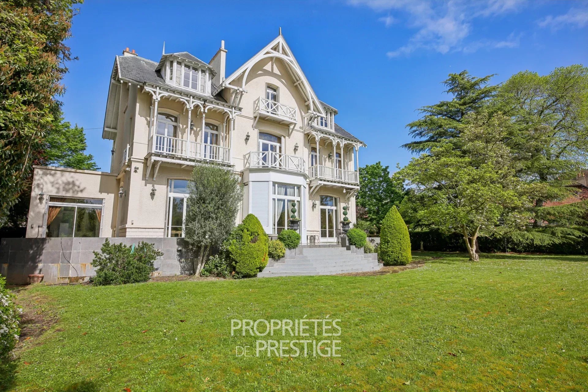 Agence immobilière de PROPRIETES DE PRESTIGE