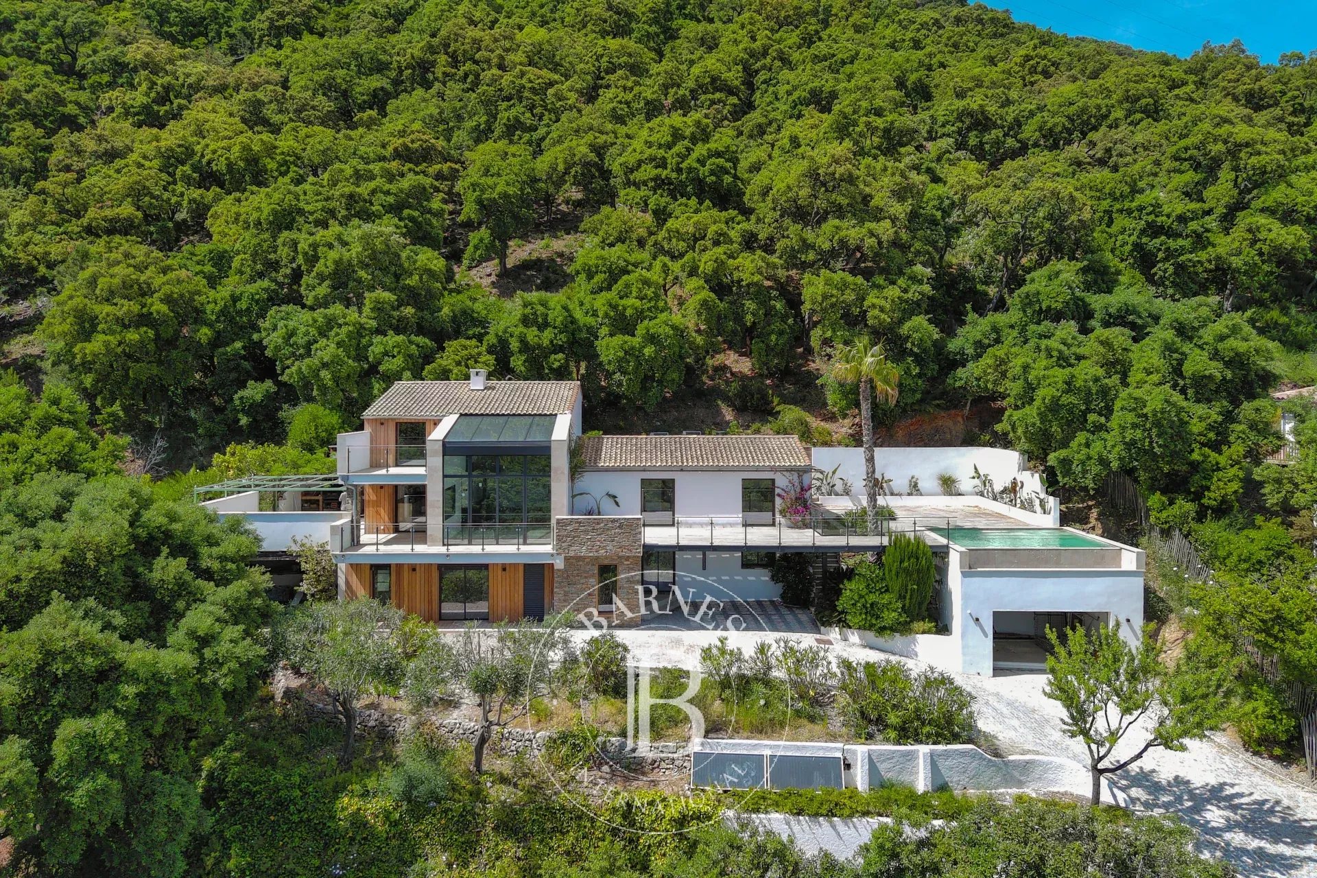 Cavalaire - Villa completely renovated - Beautiful view of the sea and hills