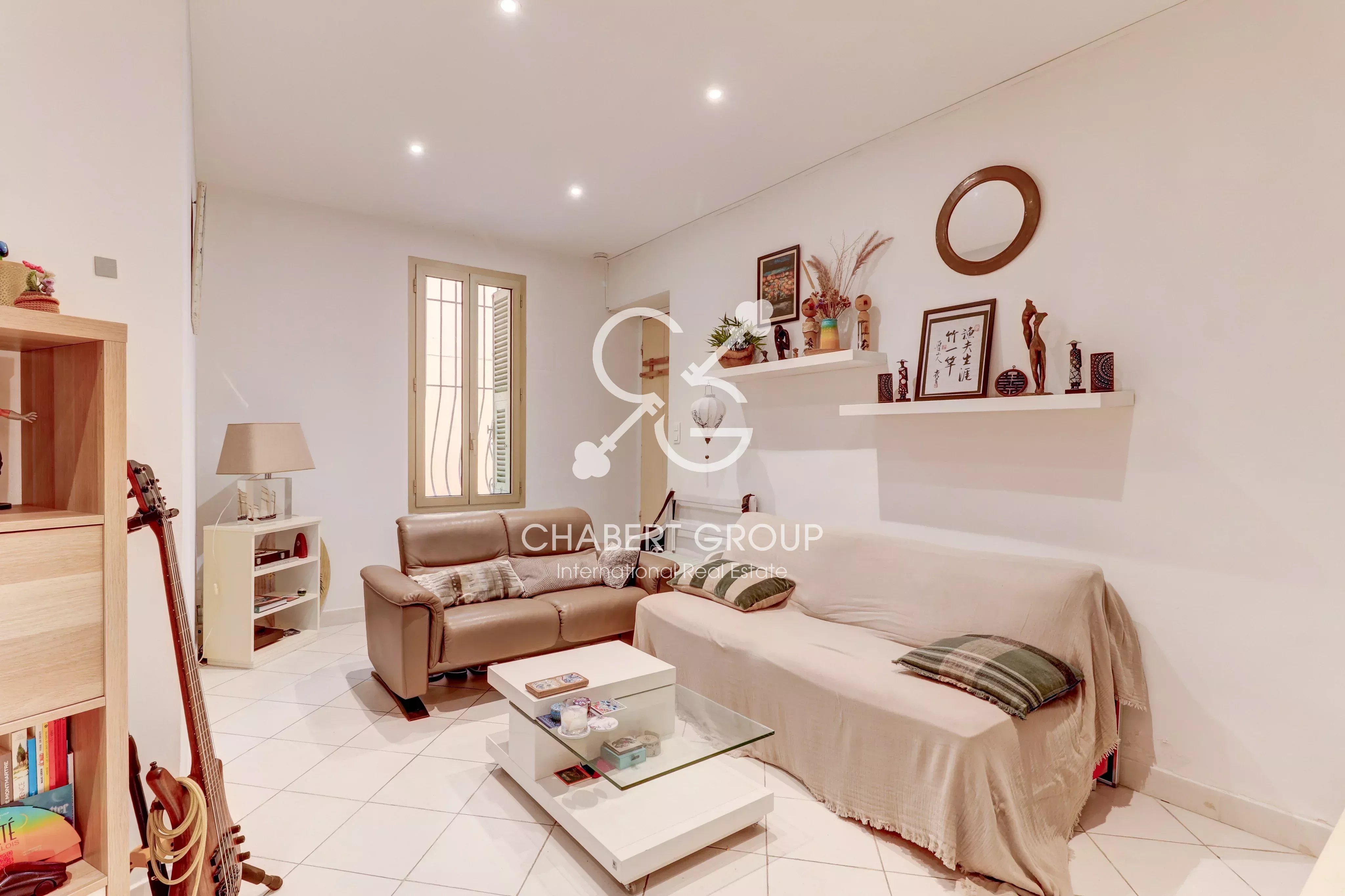 EXCLUSIVE LISTING - VILLEFRANCHE-SUR-MER – OLD TOWN – APARTMENT – 2 ROOMS – 41 SQ M – HOLIDAY LETTING AUTHORISED / IDEAL INVESTMENT