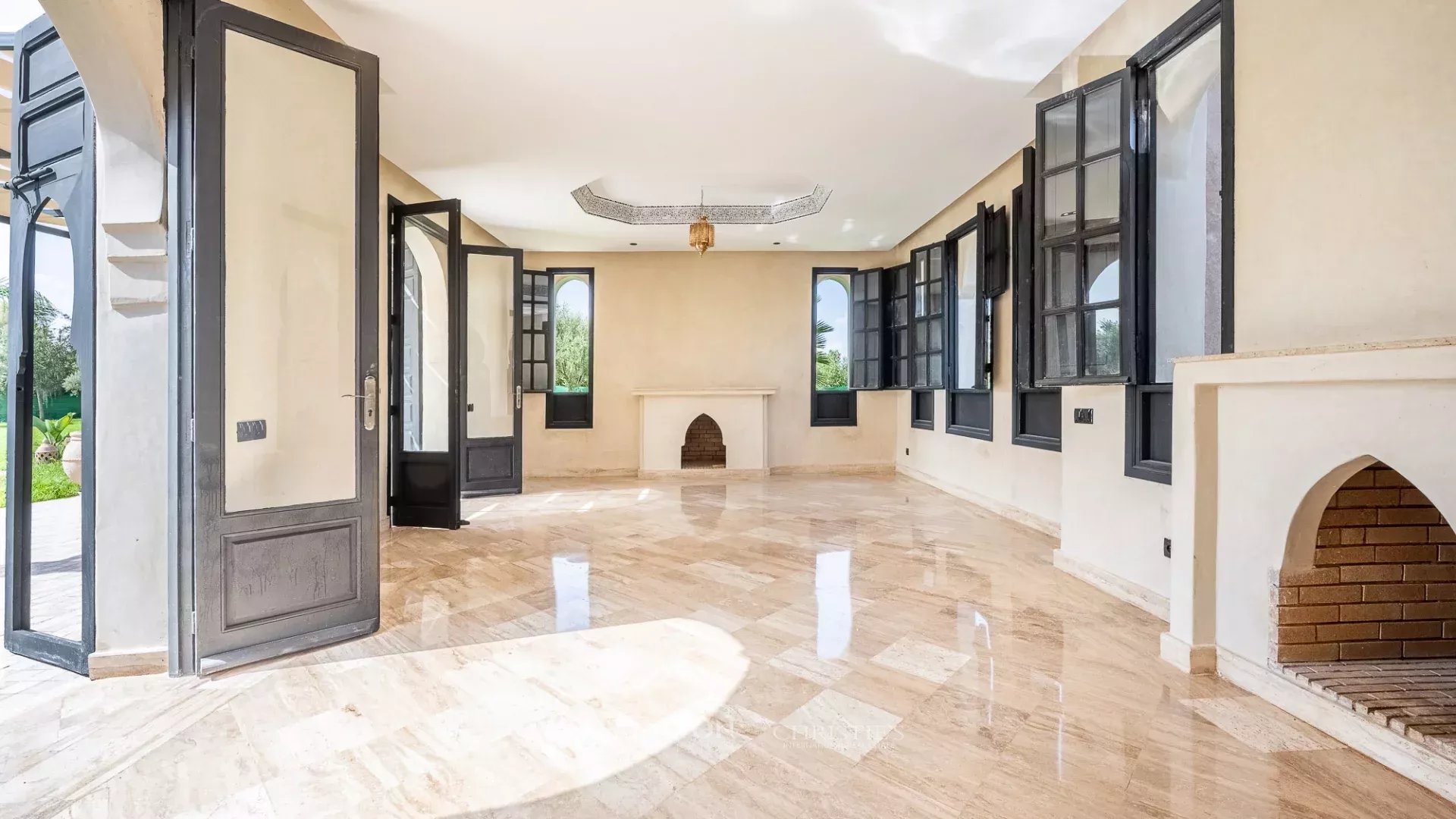 4 Bedroom Villa/Townhouse's Image 7