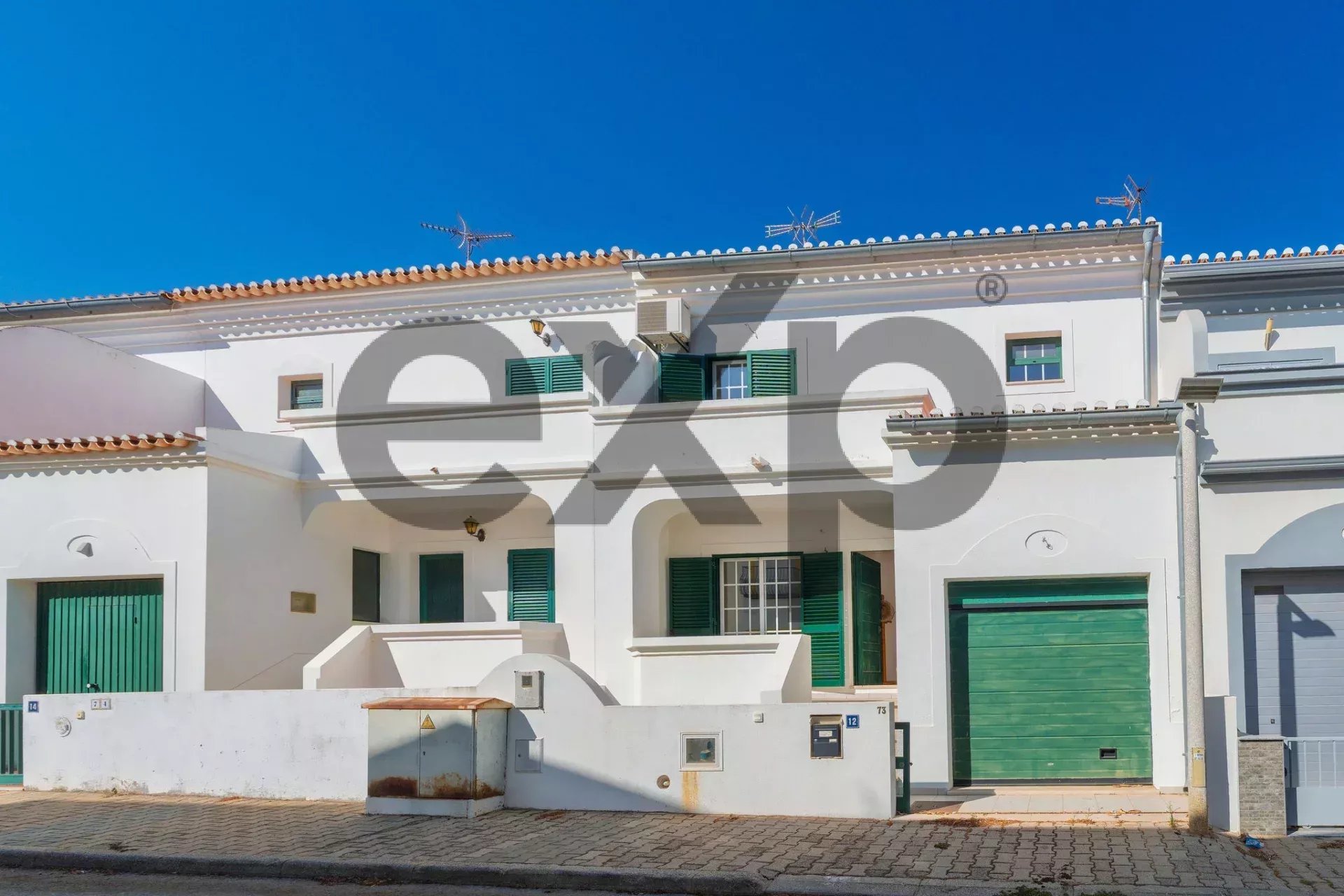 3-Bedroom Beachfront House in the Algarve - Altura 86446840 image 1