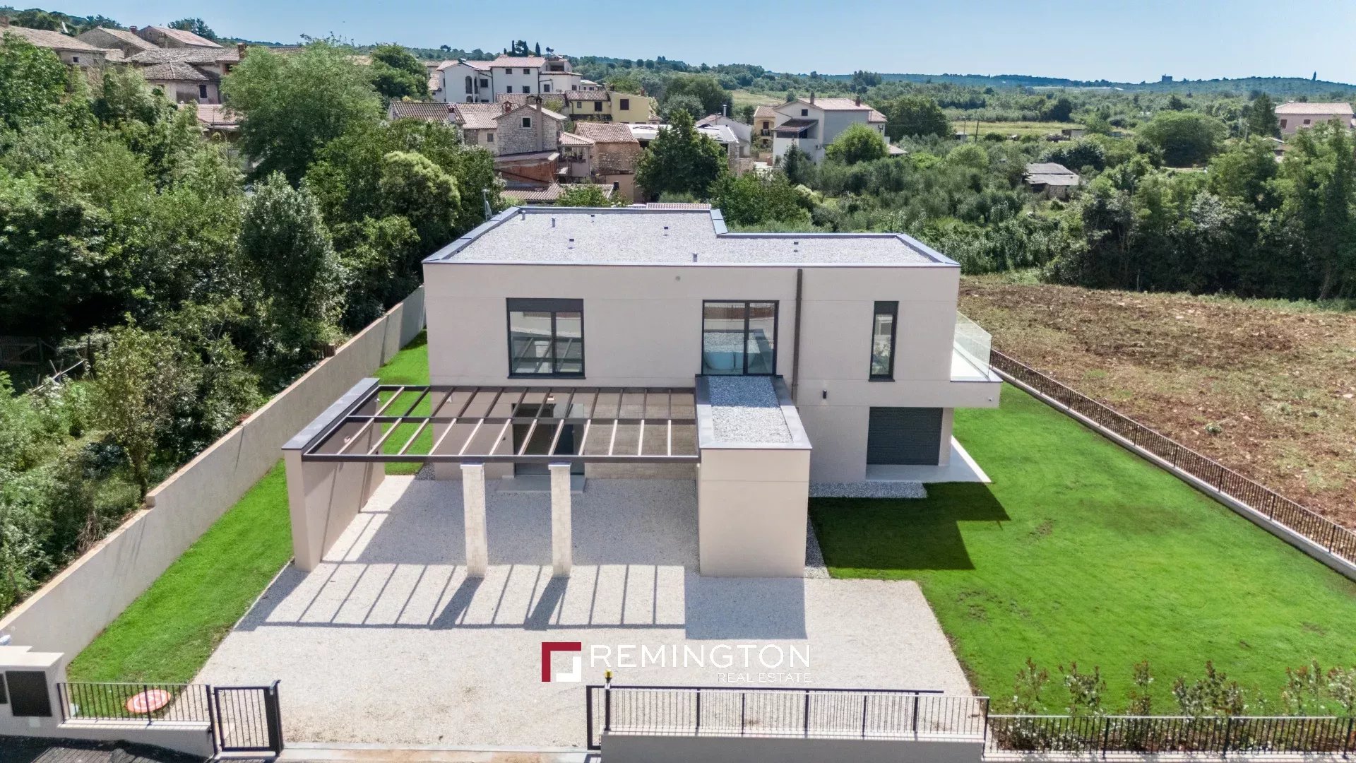 4 Bedroom Villa/Townhouse's Image 16